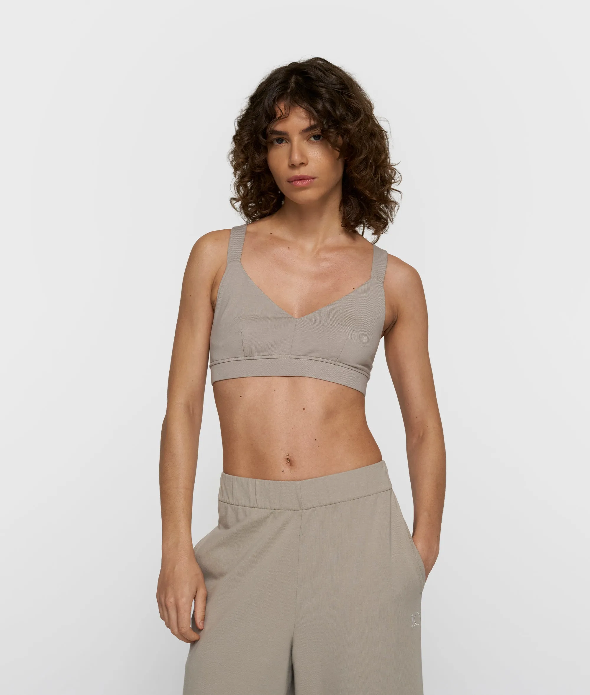 sporty bra | fog sold by 10days