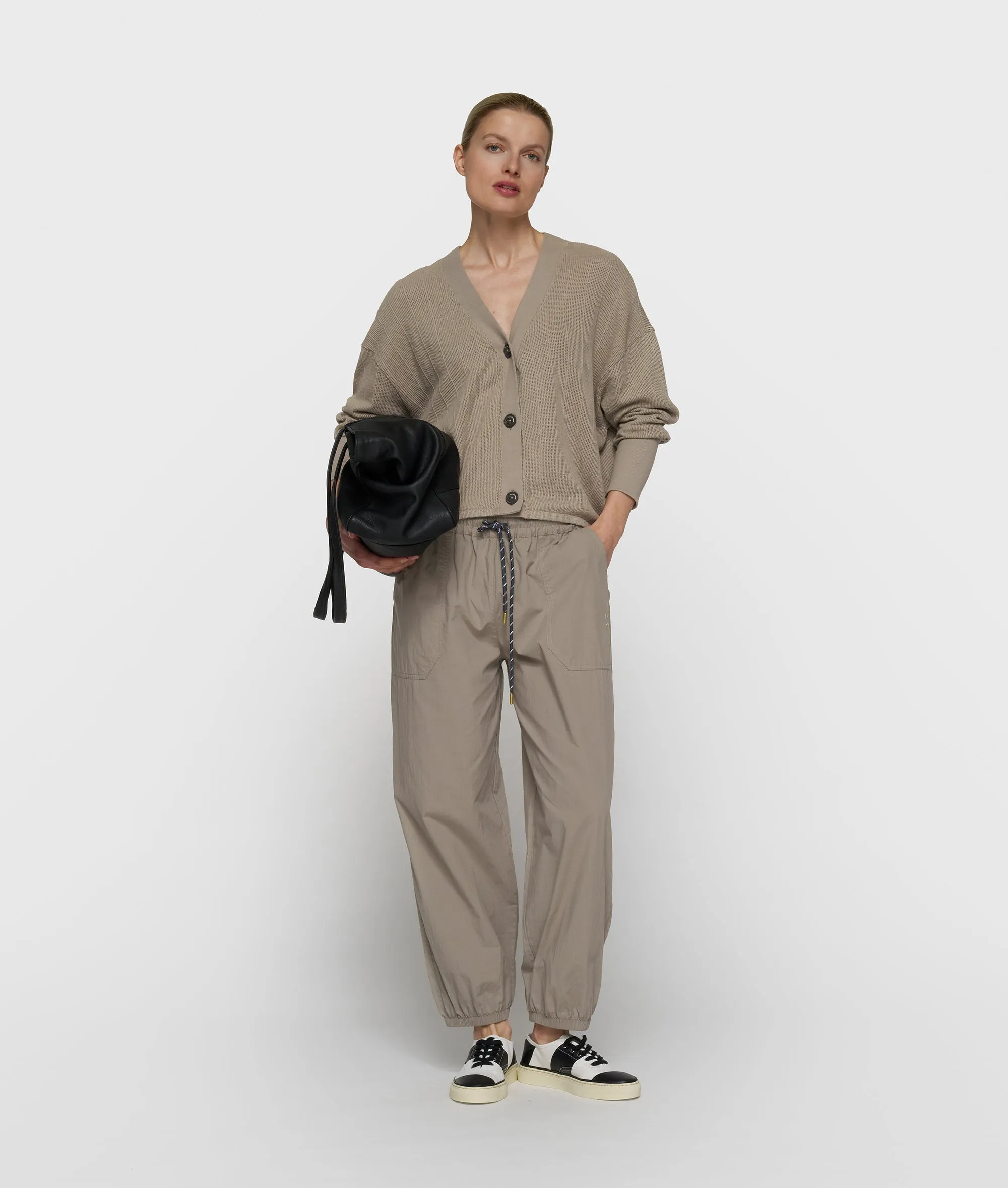 crinkle jogger | fog sold by 10days