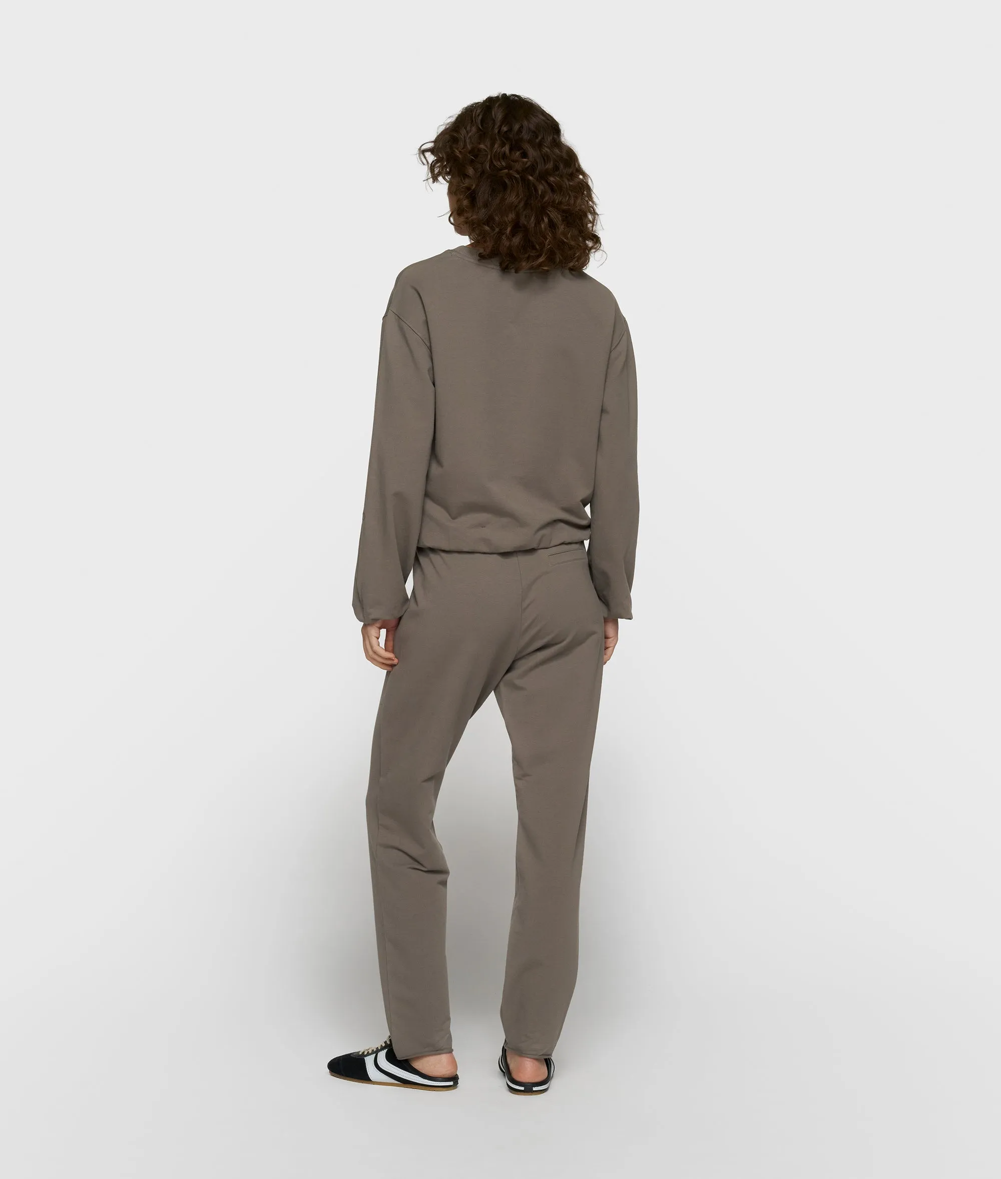 silent chique slim jogger | dark fog sold by 10days product image thumbnail 3