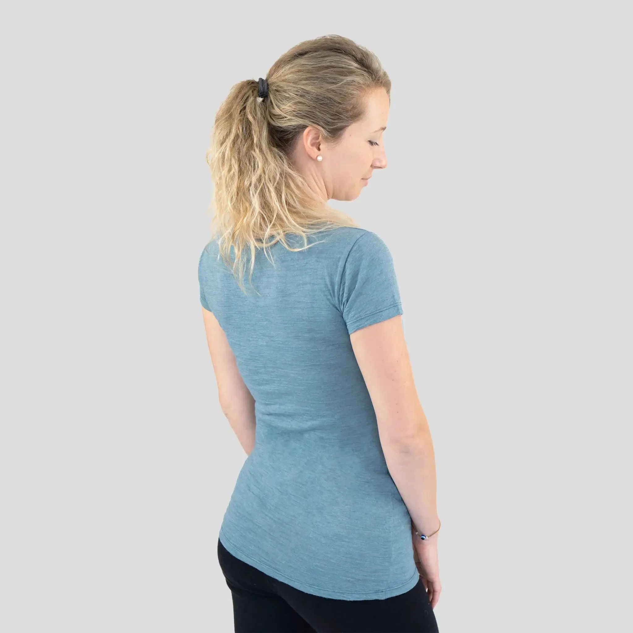 Women's Alpaca Wool T-Shirt: 160 Ultralight V-Neck sold by Arms of Andes product image thumbnail 4