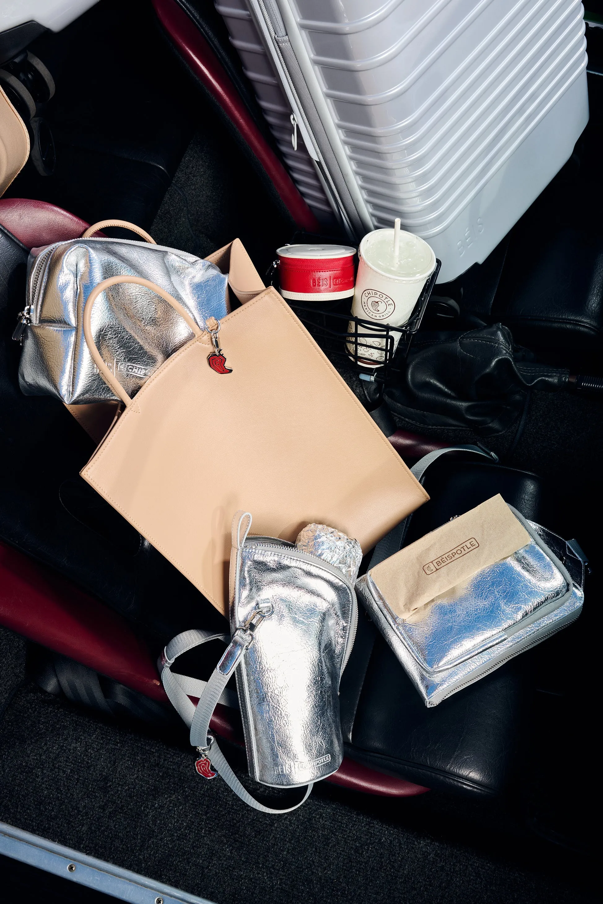 BÉIS x Chipotle The Burrito Pouch Set in Foil sold by Beis product image thumbnail 2