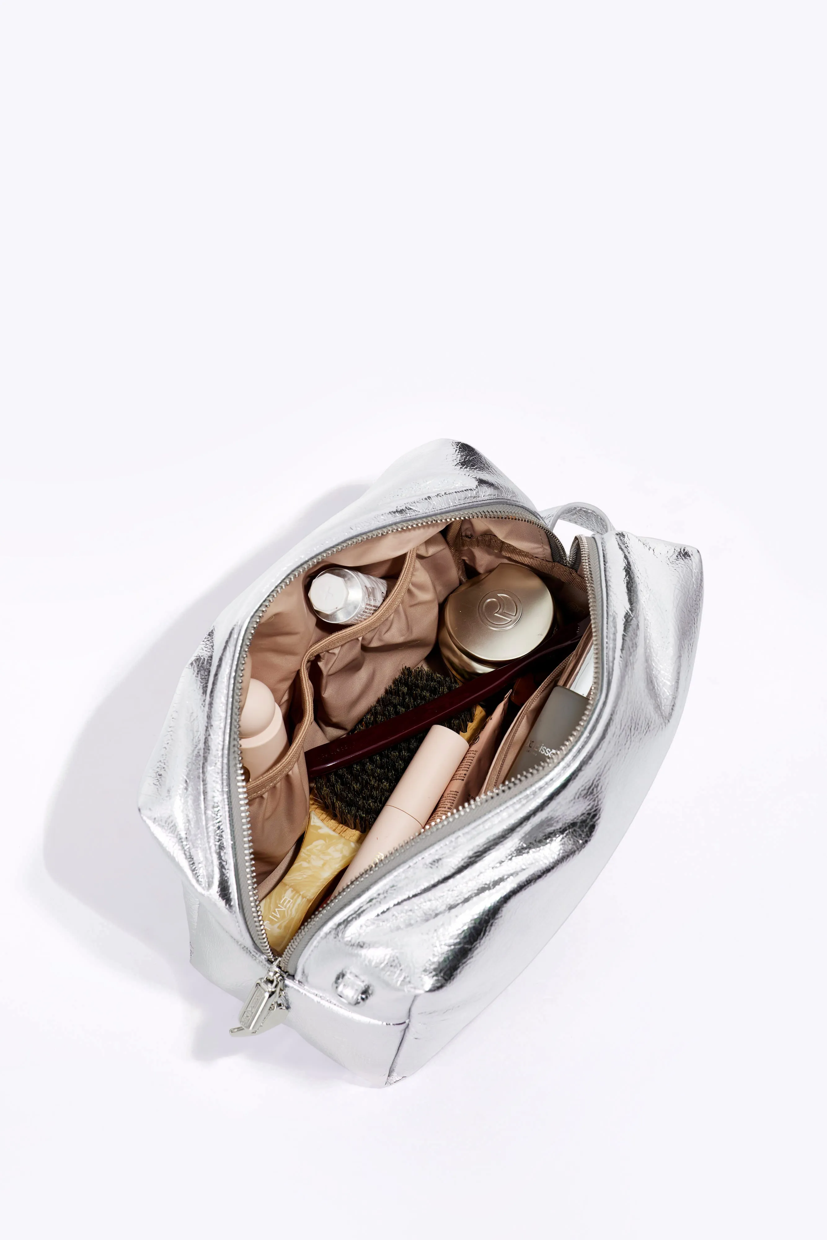BÉIS x Chipotle The Burrito Pouch Set in Foil sold by Beis product image thumbnail 5