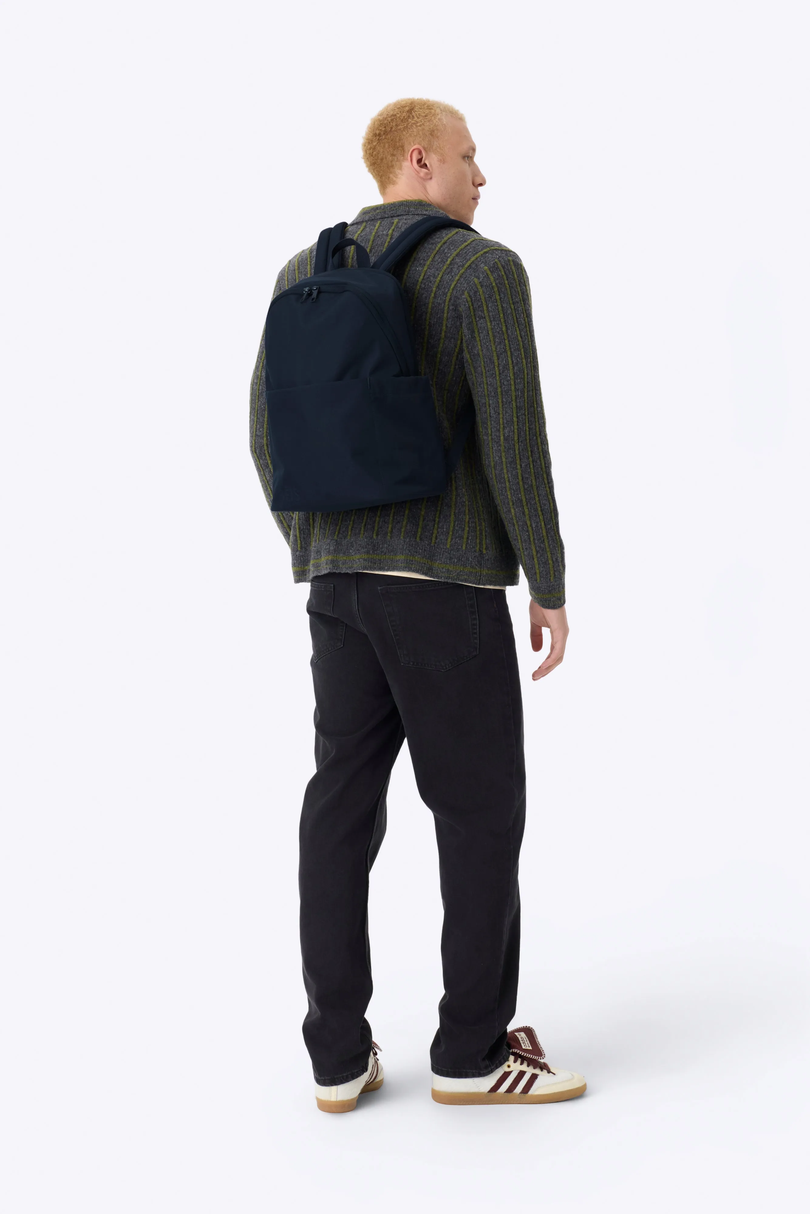 The Classic Backpack in Navy sold by Beis product image thumbnail 4