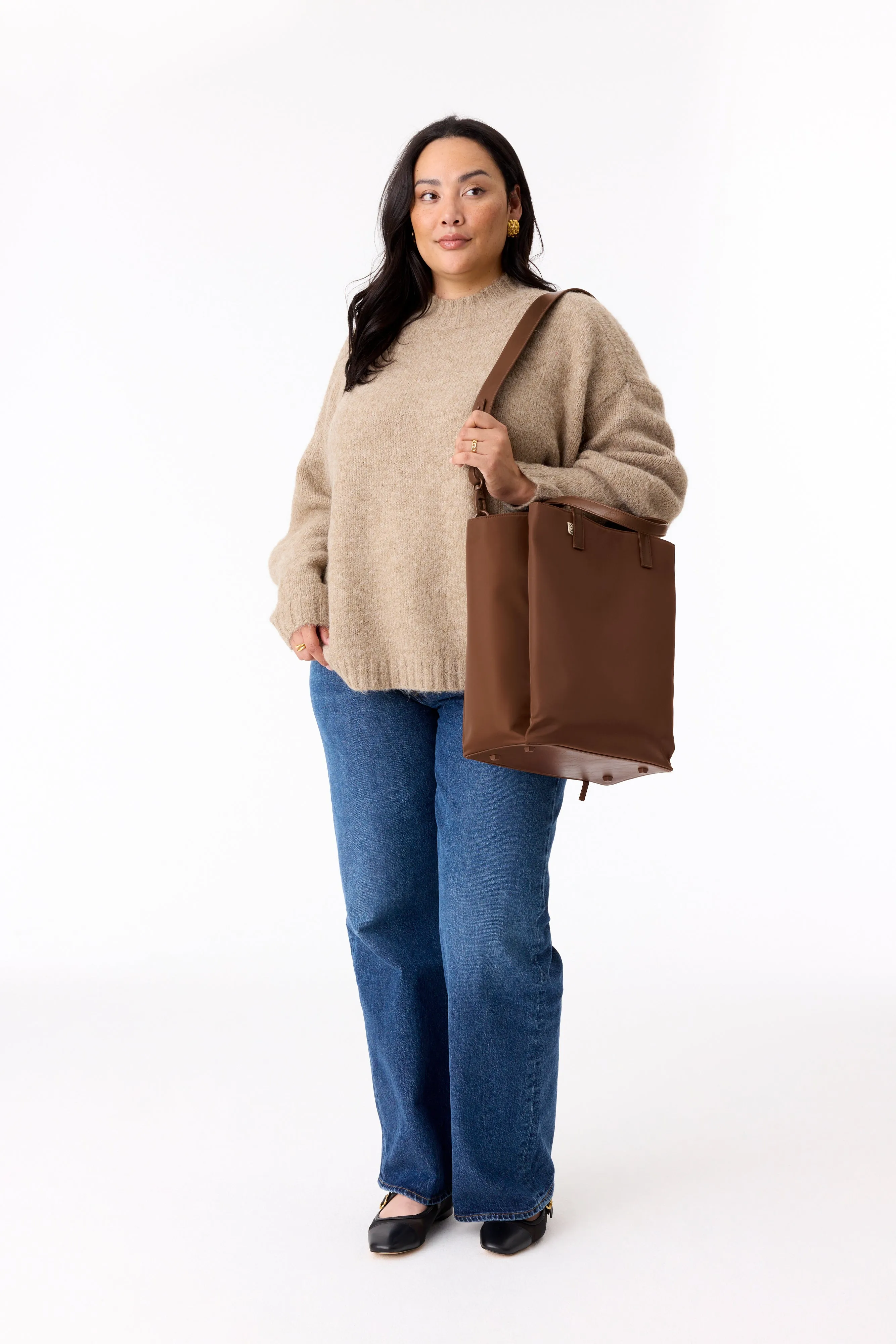 The Commuter Tote in Maple sold by Beis product image thumbnail 4