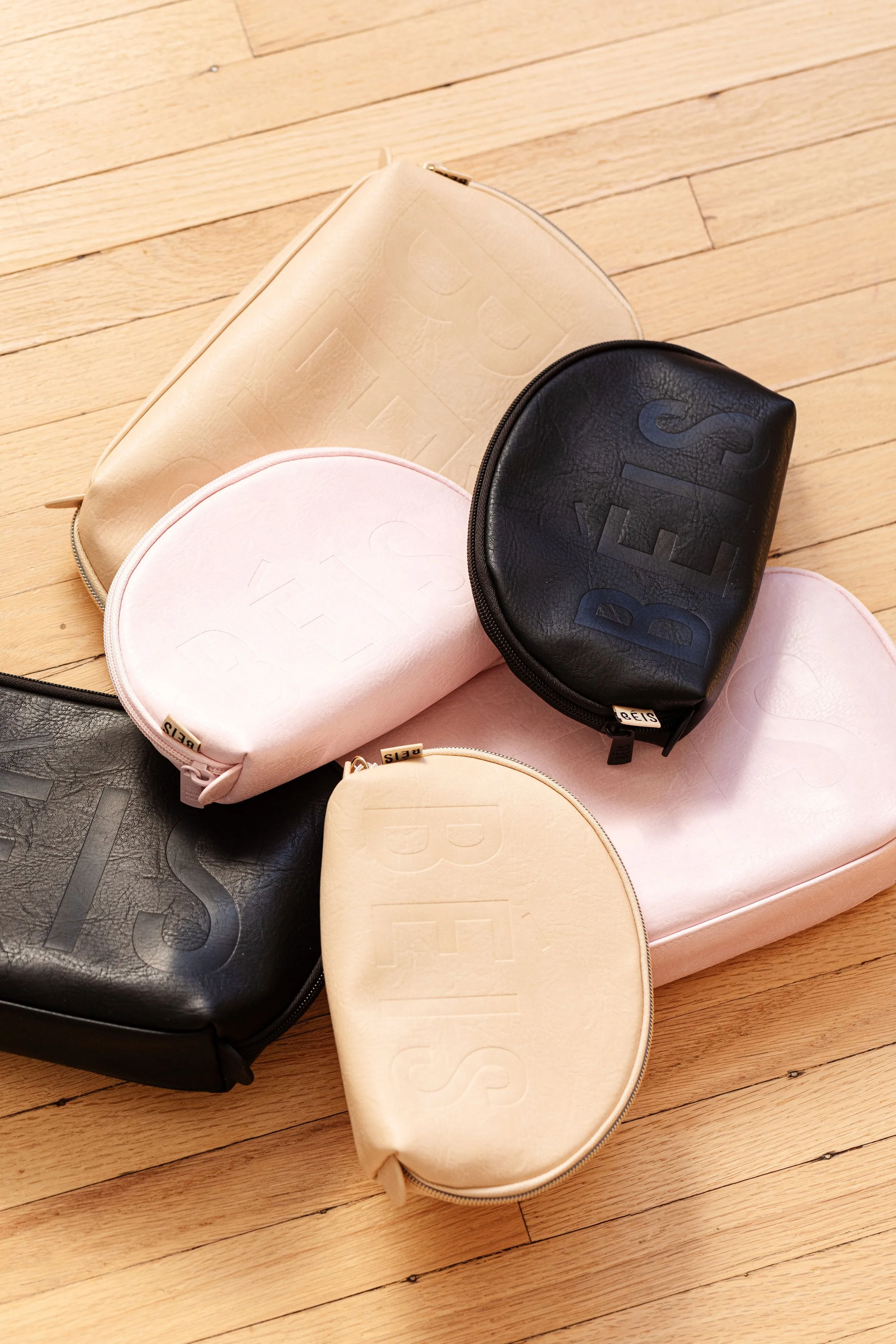 The Cosmetic Pouch Set in Black sold by Beis product image thumbnail 5