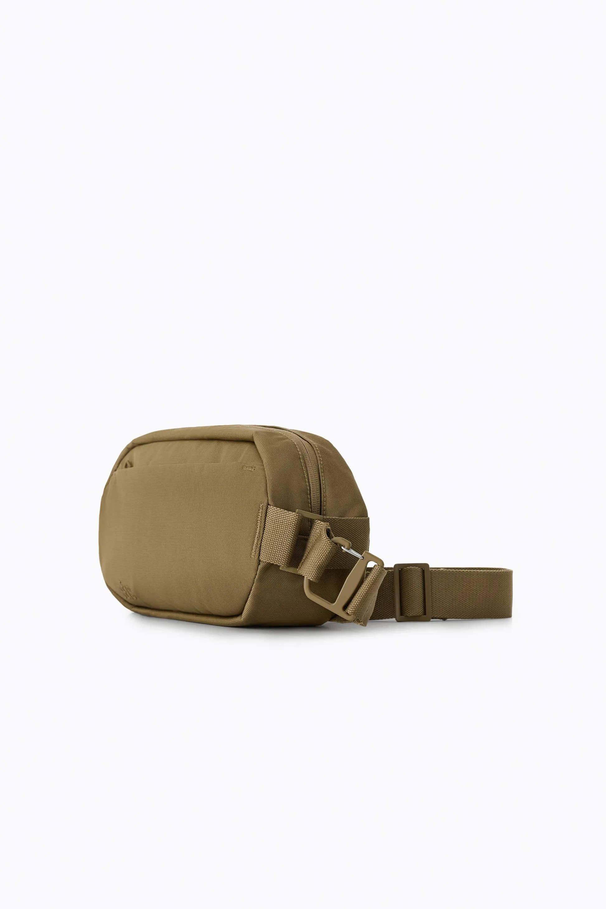 The Pro Travel Sling in Khaki sold by Beis product image thumbnail 4