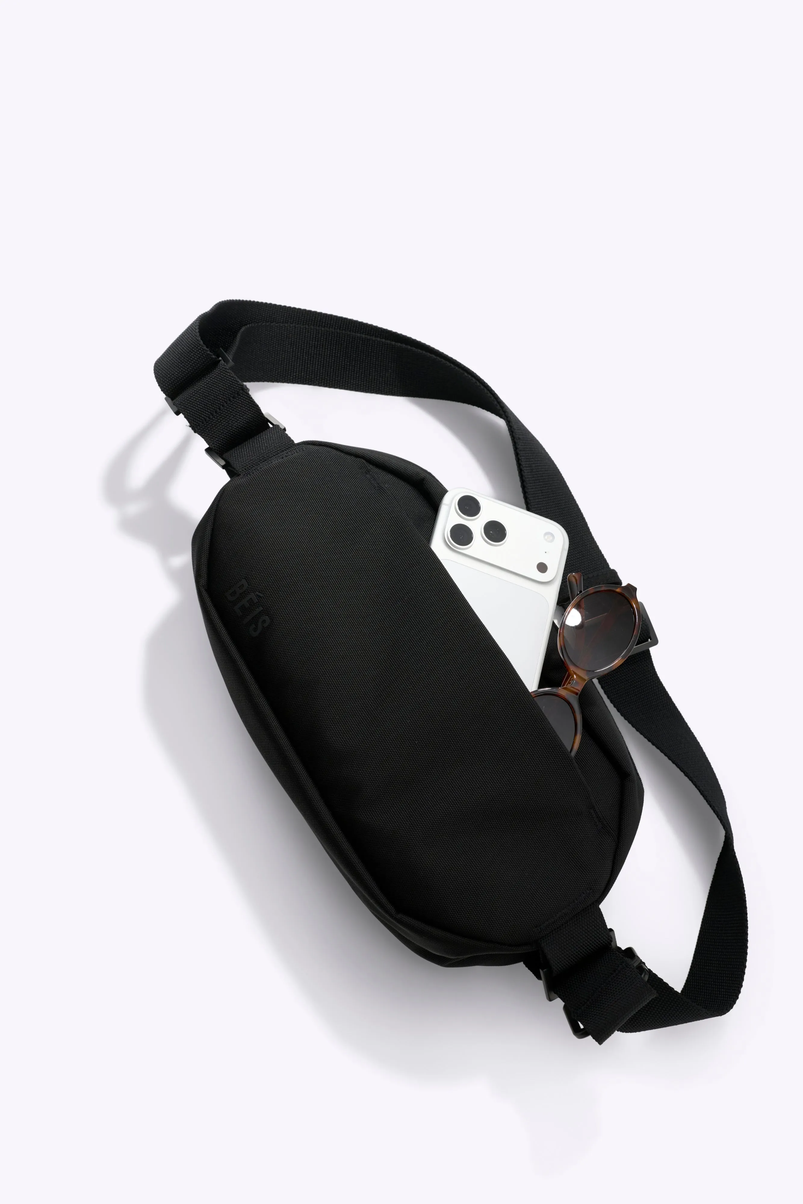 The Pro Travel Sling in Black sold by Beis product image thumbnail 5