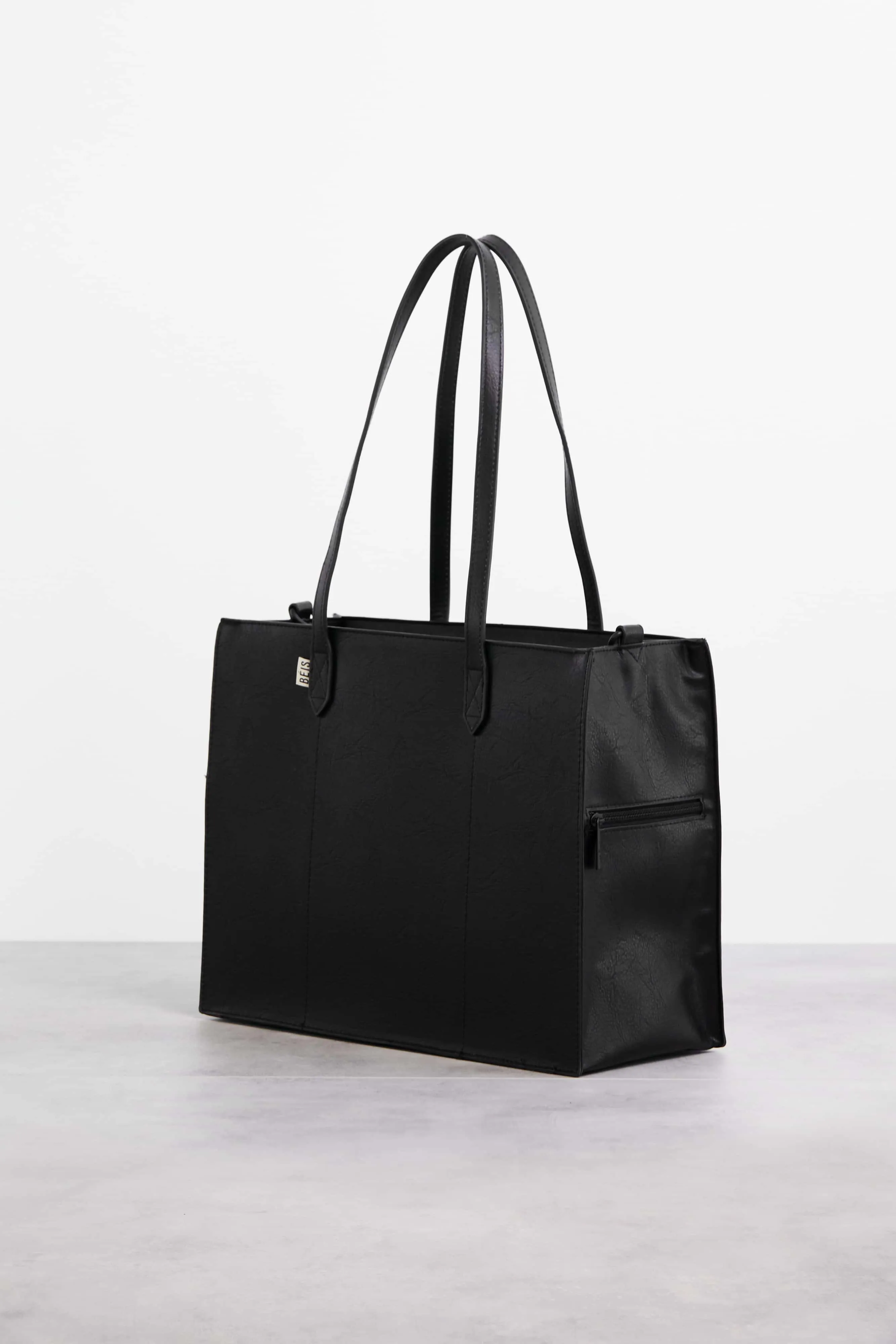 The Work Tote in Black sold by Beis product image thumbnail 4