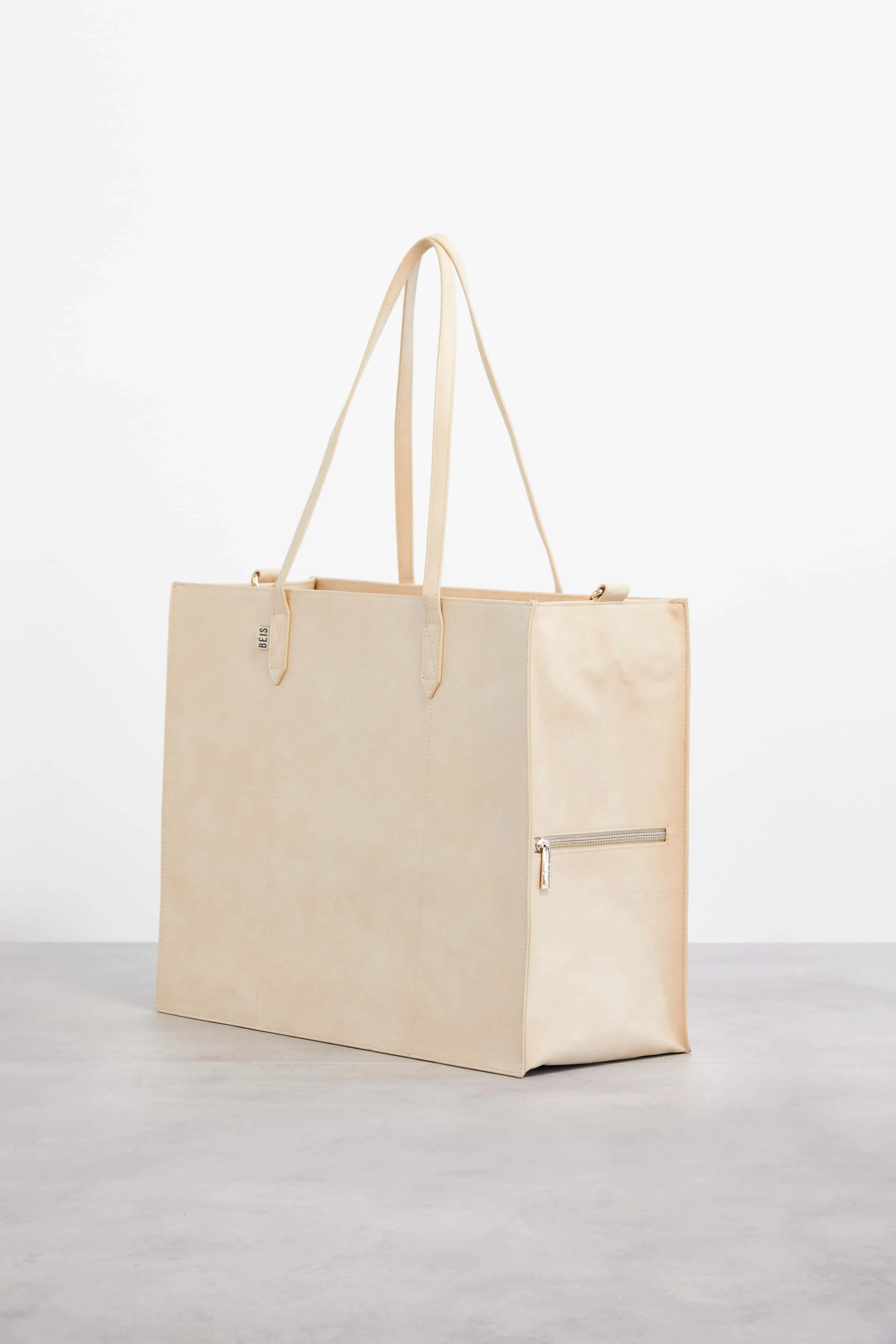 The Large Work Tote in Beige sold by Beis product image thumbnail 4
