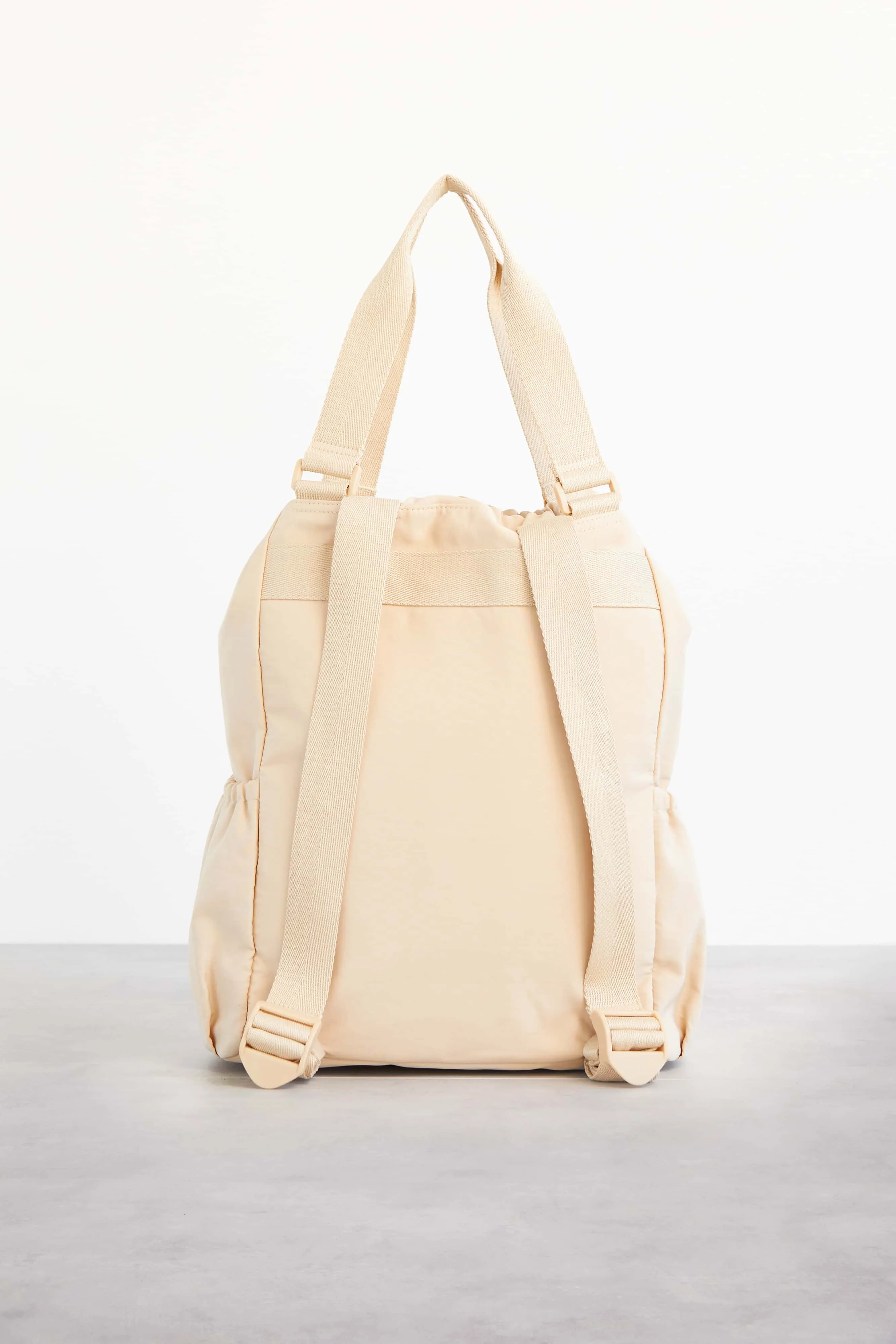 The Sport Tote in Beige sold by Beis product image thumbnail 4