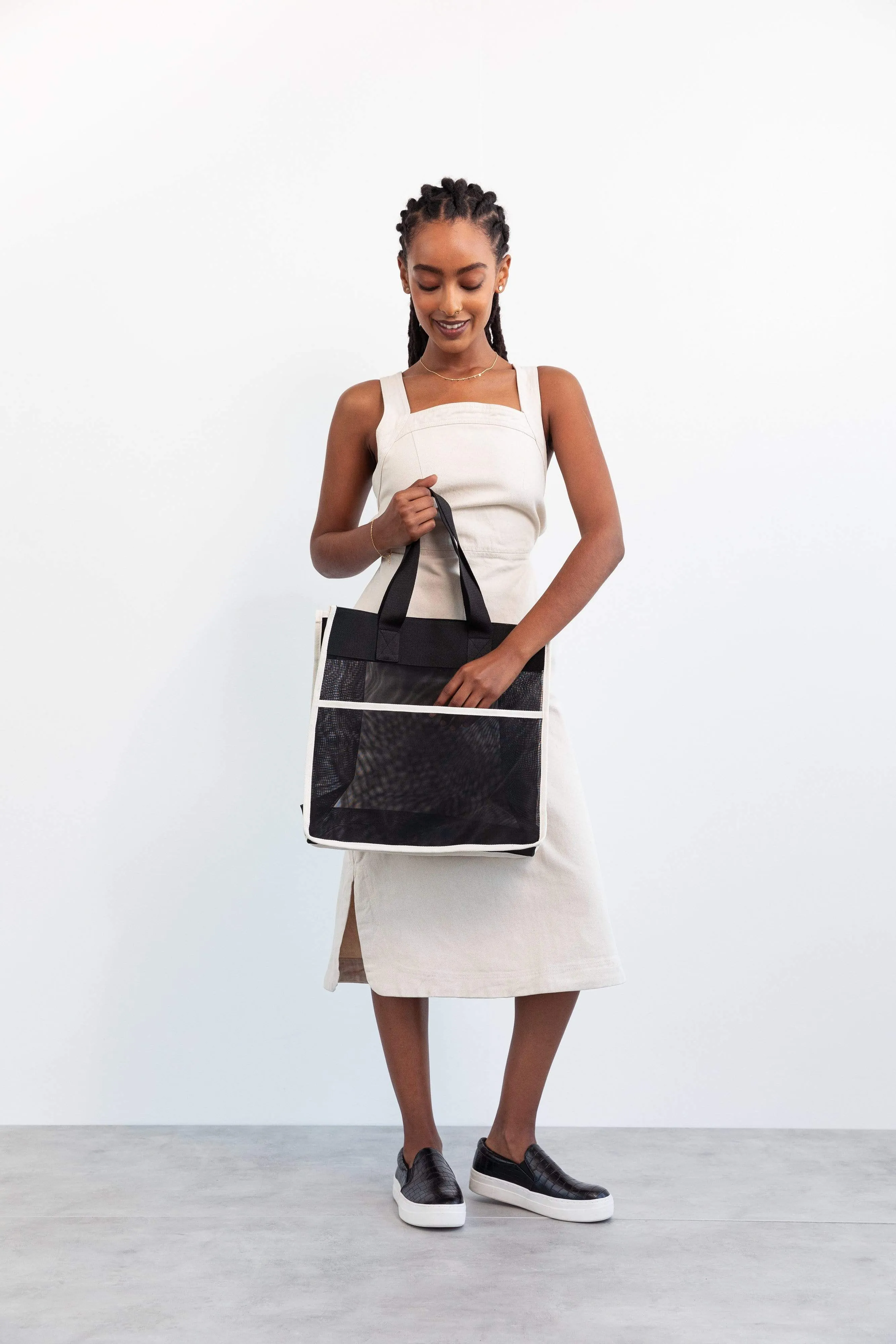The Shopper Tote in Black sold by Beis product image thumbnail 2