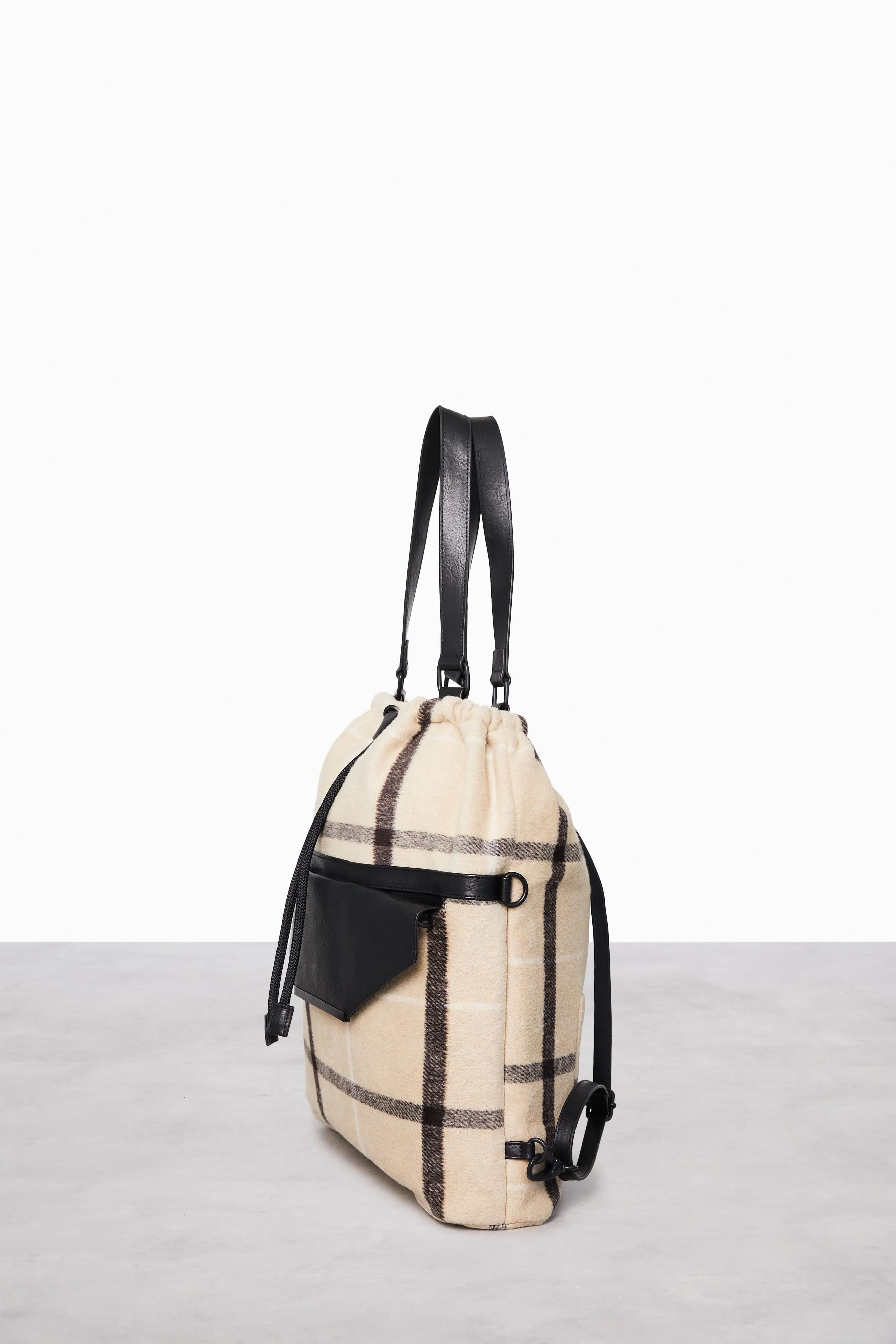 The Messenger Tote in Plaid sold by Beis product image thumbnail 5