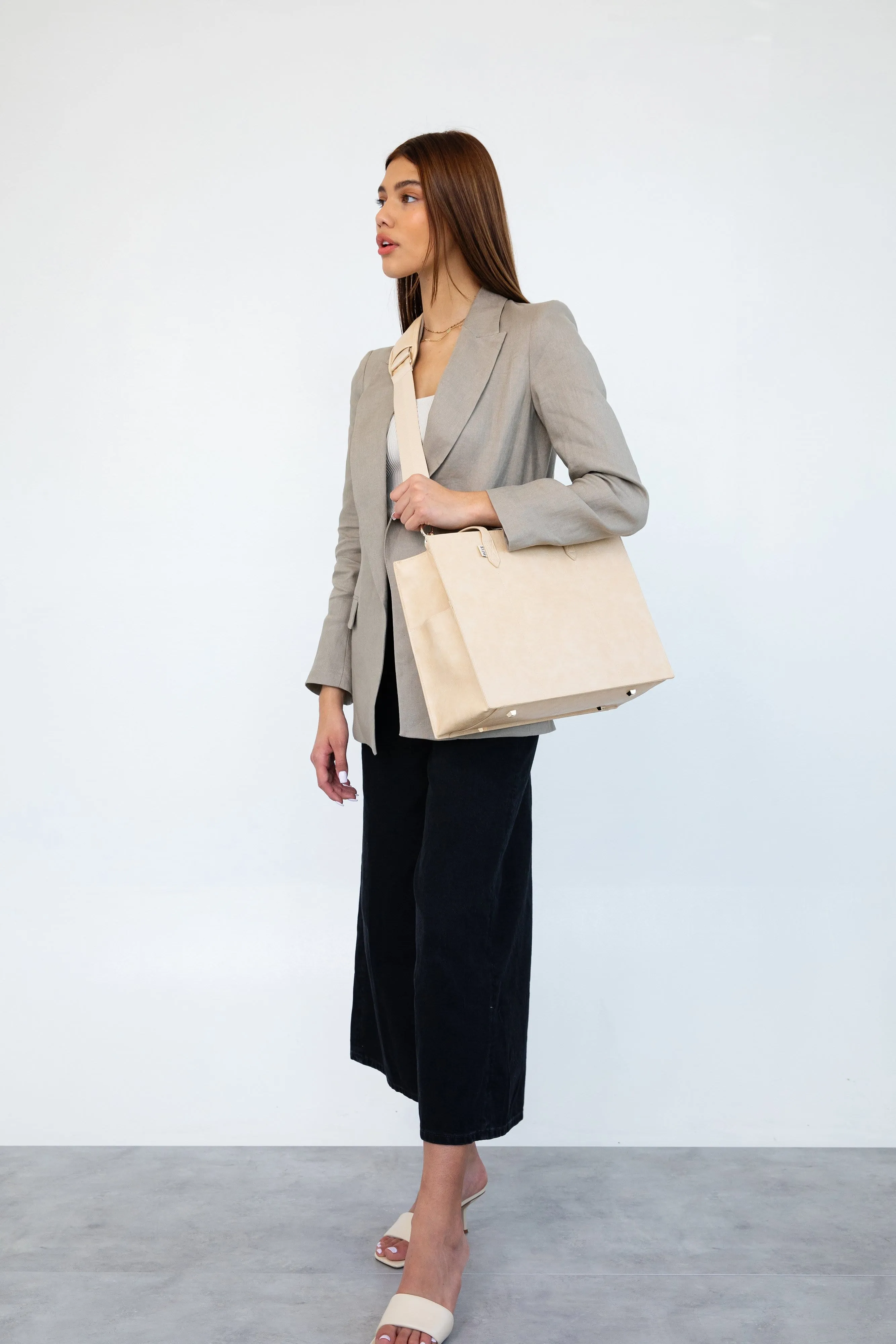 The Work Tote in Beige sold by Beis product image thumbnail 2