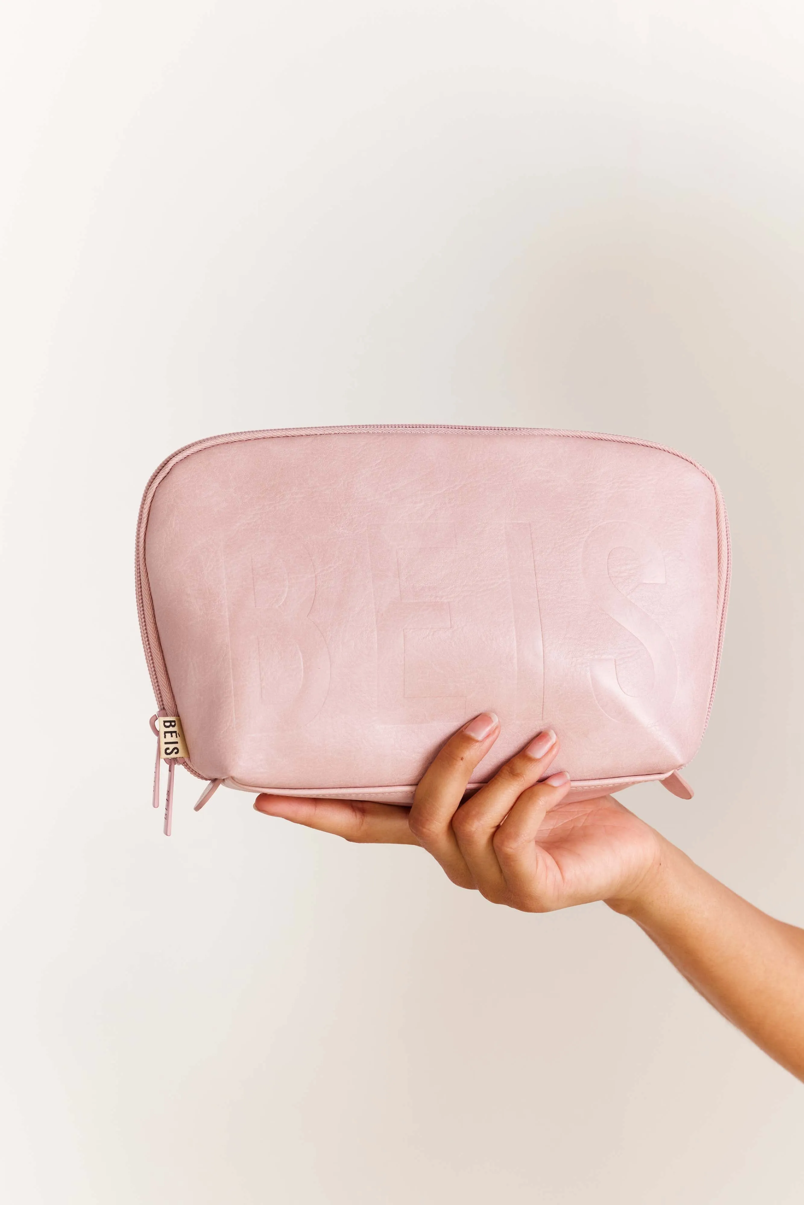 The Cosmetic Pouch Set in Atlas Pink sold by Beis product image thumbnail 4