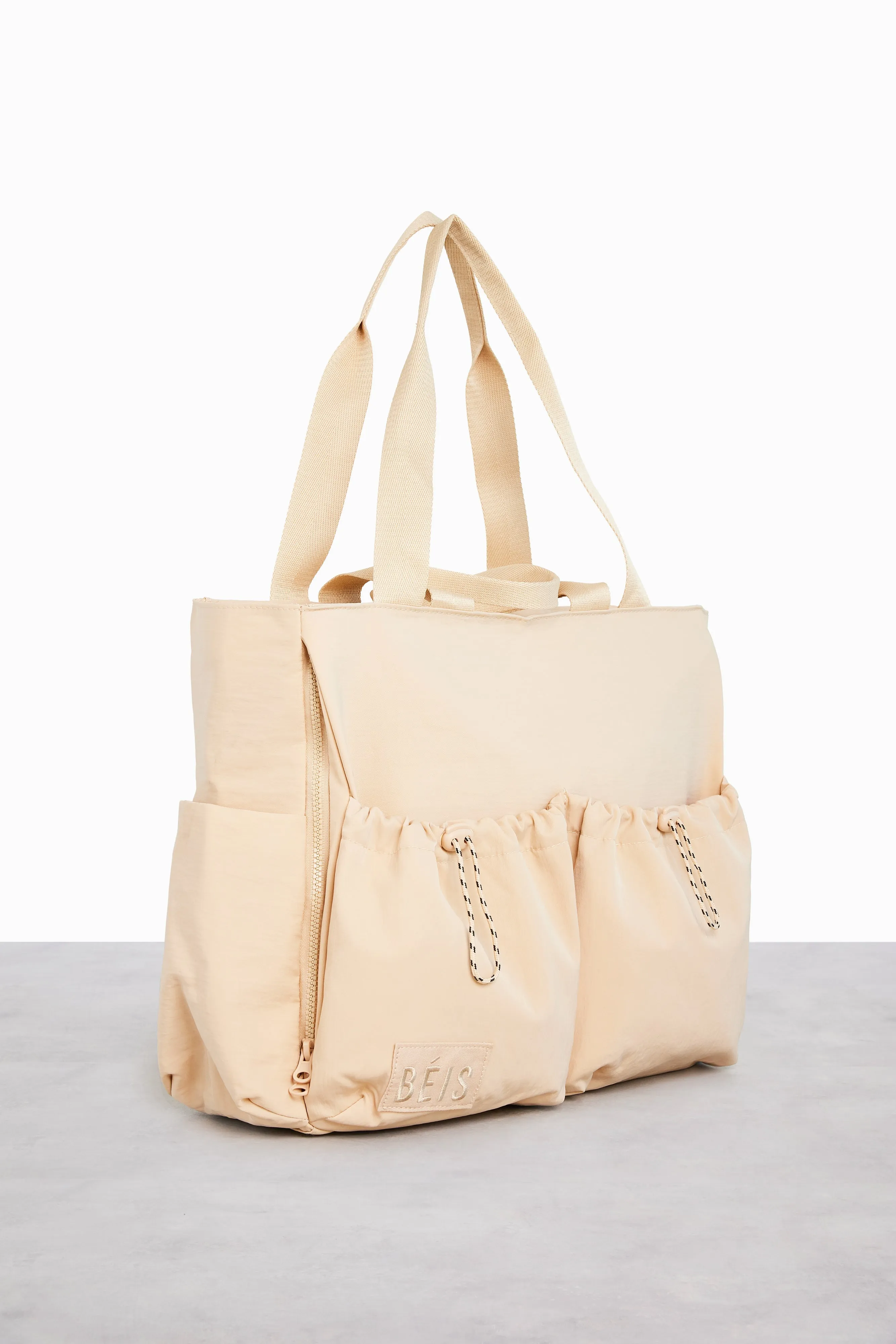 The Sport Carryall in Beige sold by Beis product image thumbnail 2