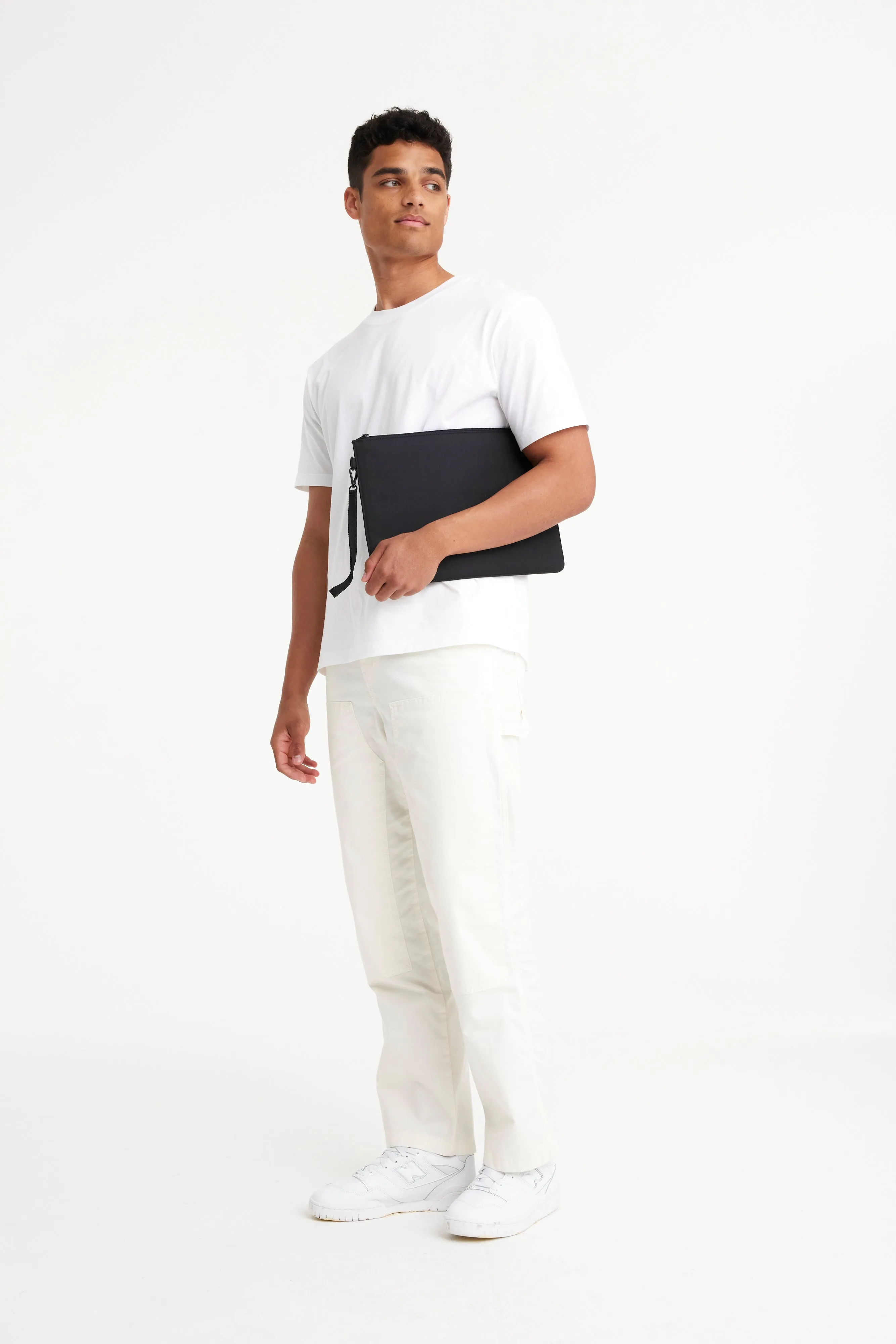 The BÉISics Laptop Pouch in Black sold by Beis product image thumbnail 4