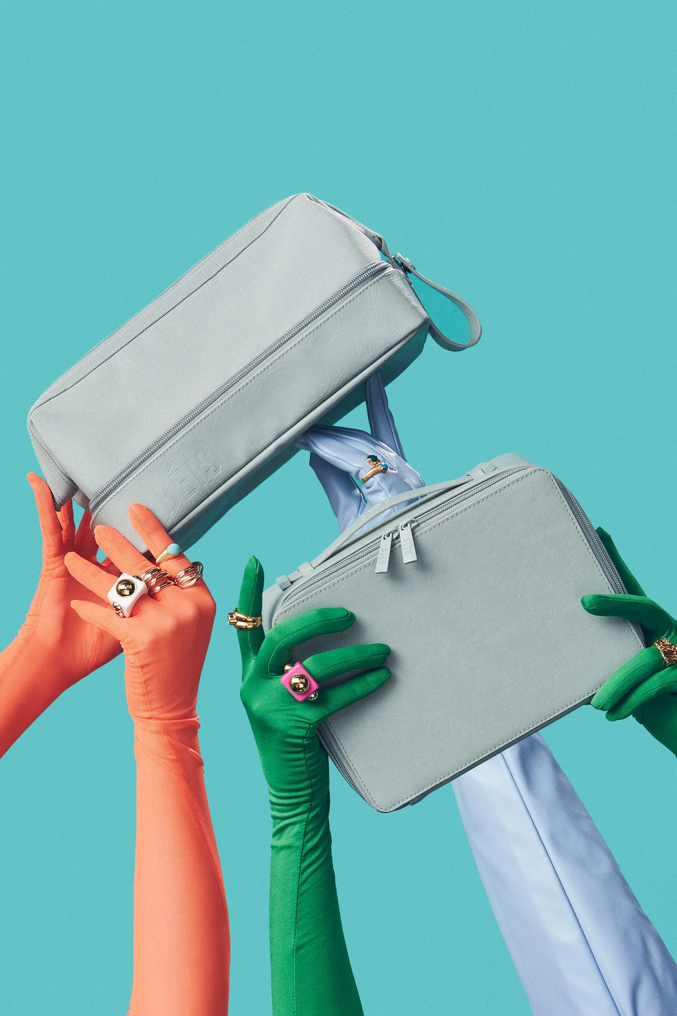 The Dopp Kit in Slate sold by Beis product image thumbnail 3