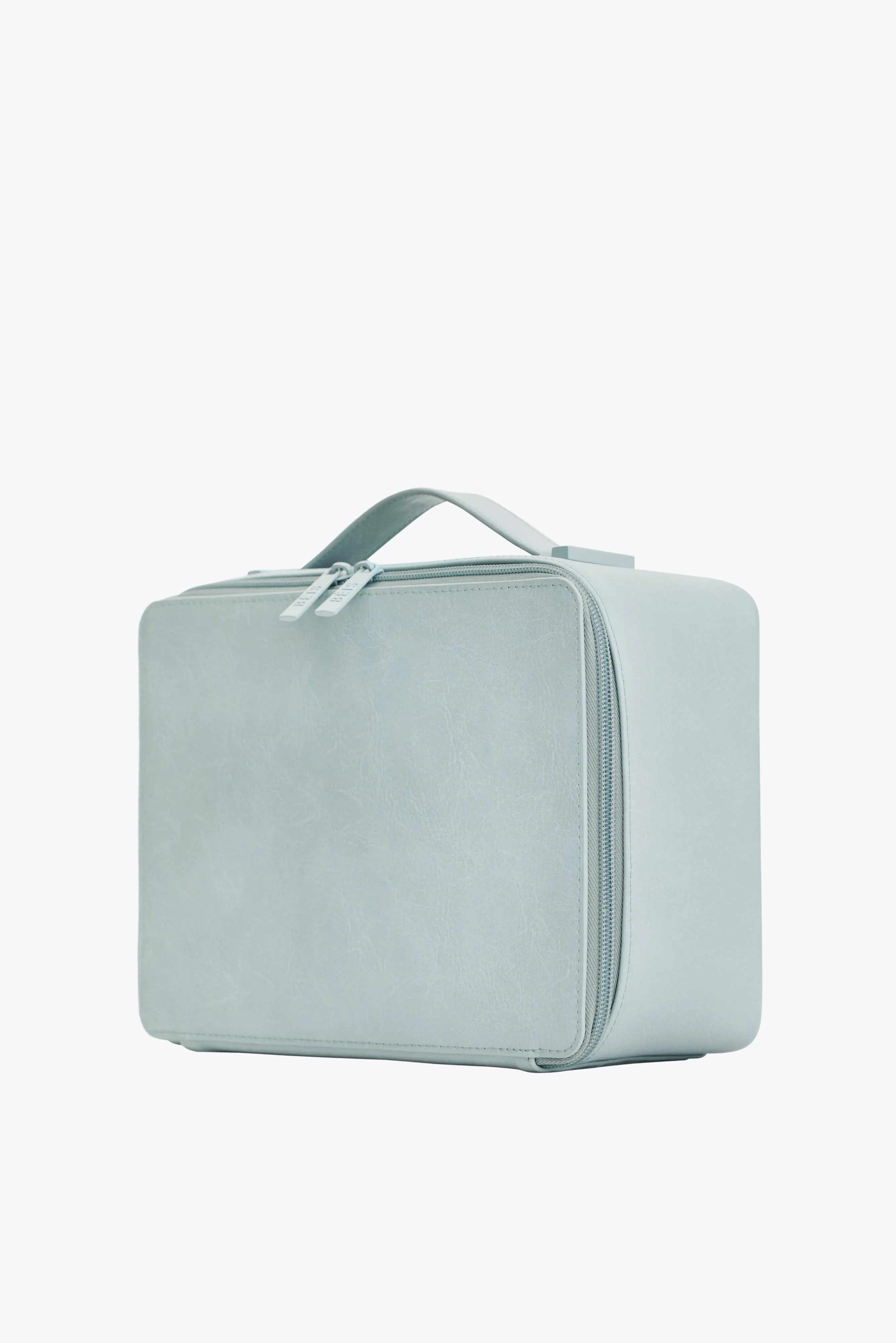The Cosmetic Case in Slate sold by Beis product image thumbnail 4