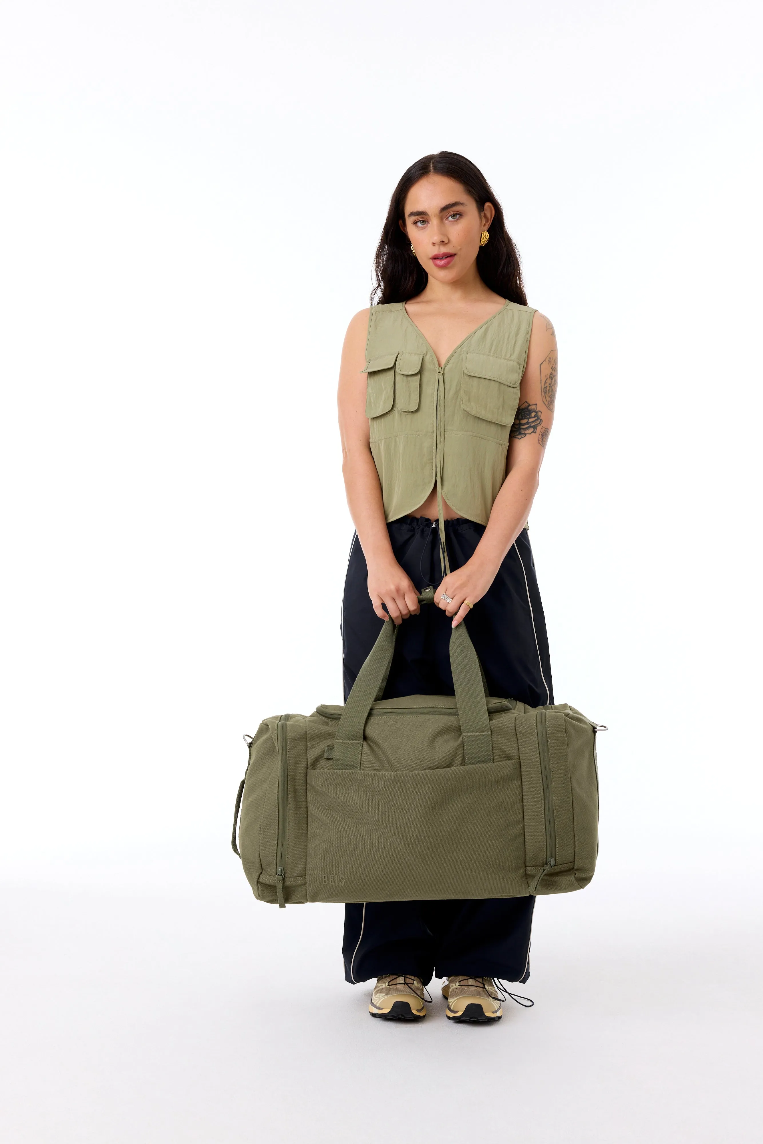 The Utility Duffle in Olive sold by Beis product image thumbnail 5