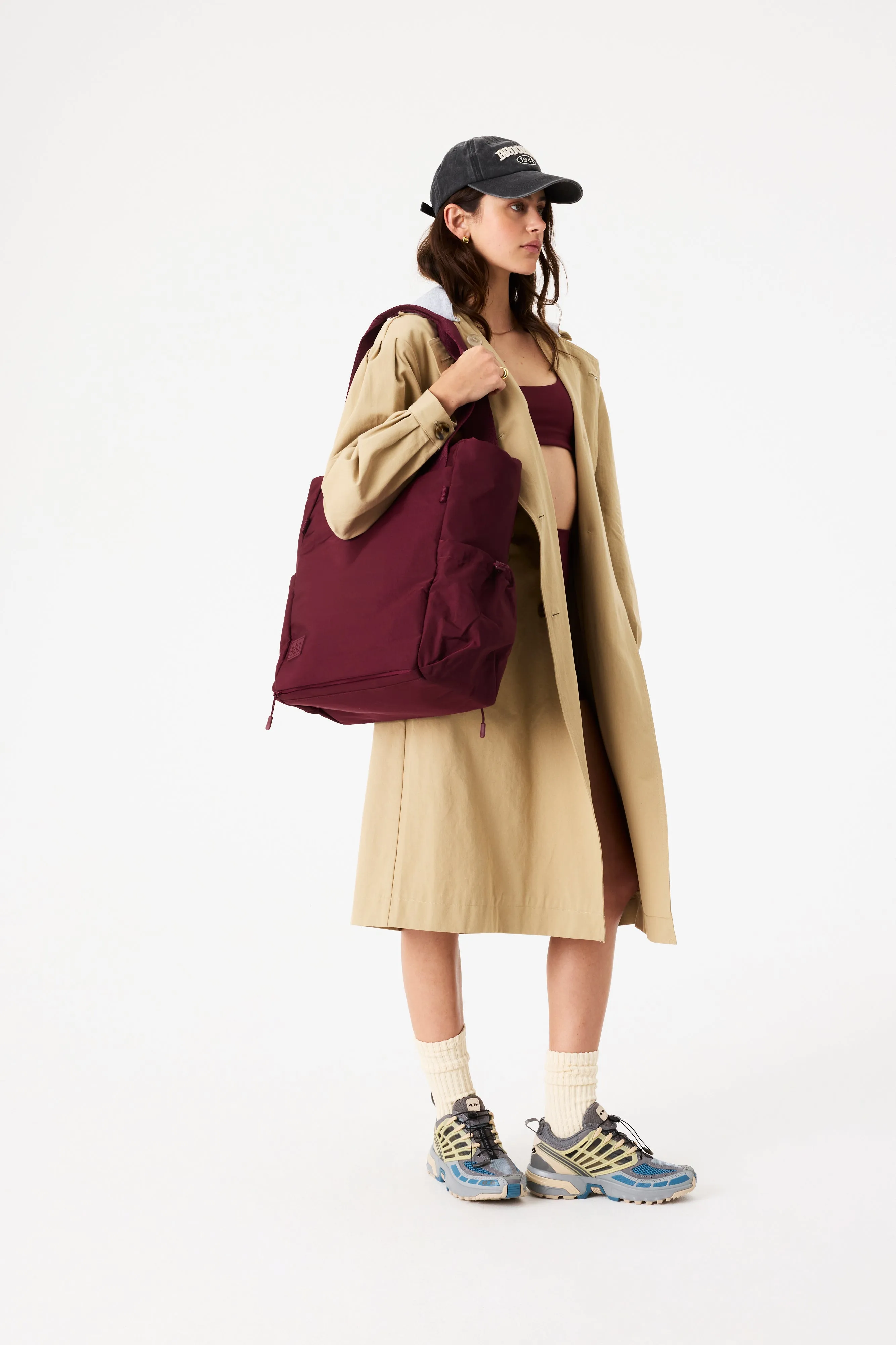The Sport Tote in Burgundy sold by Beis product image thumbnail 5