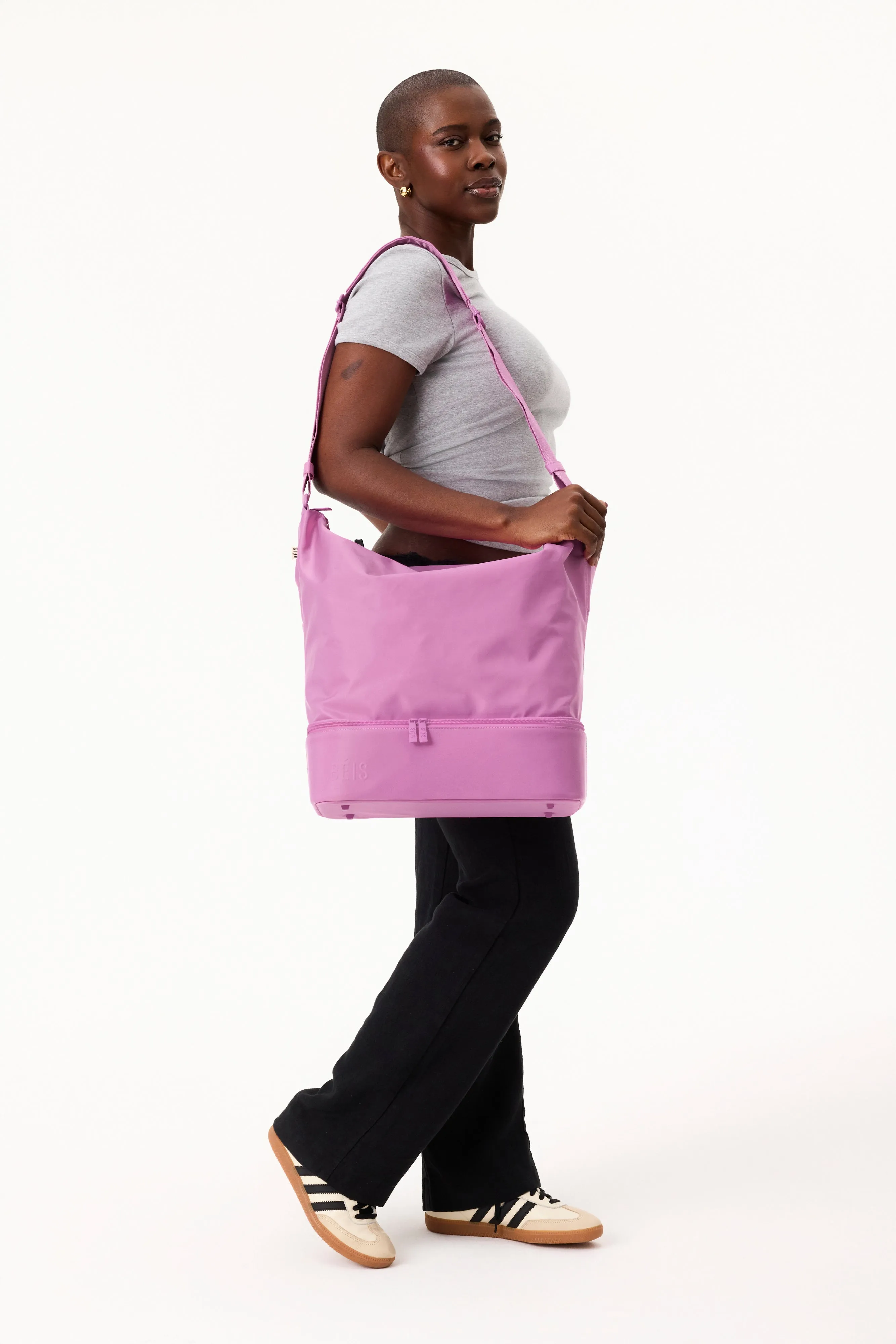 The Crescent Weekender in Berry sold by Beis product image thumbnail 4