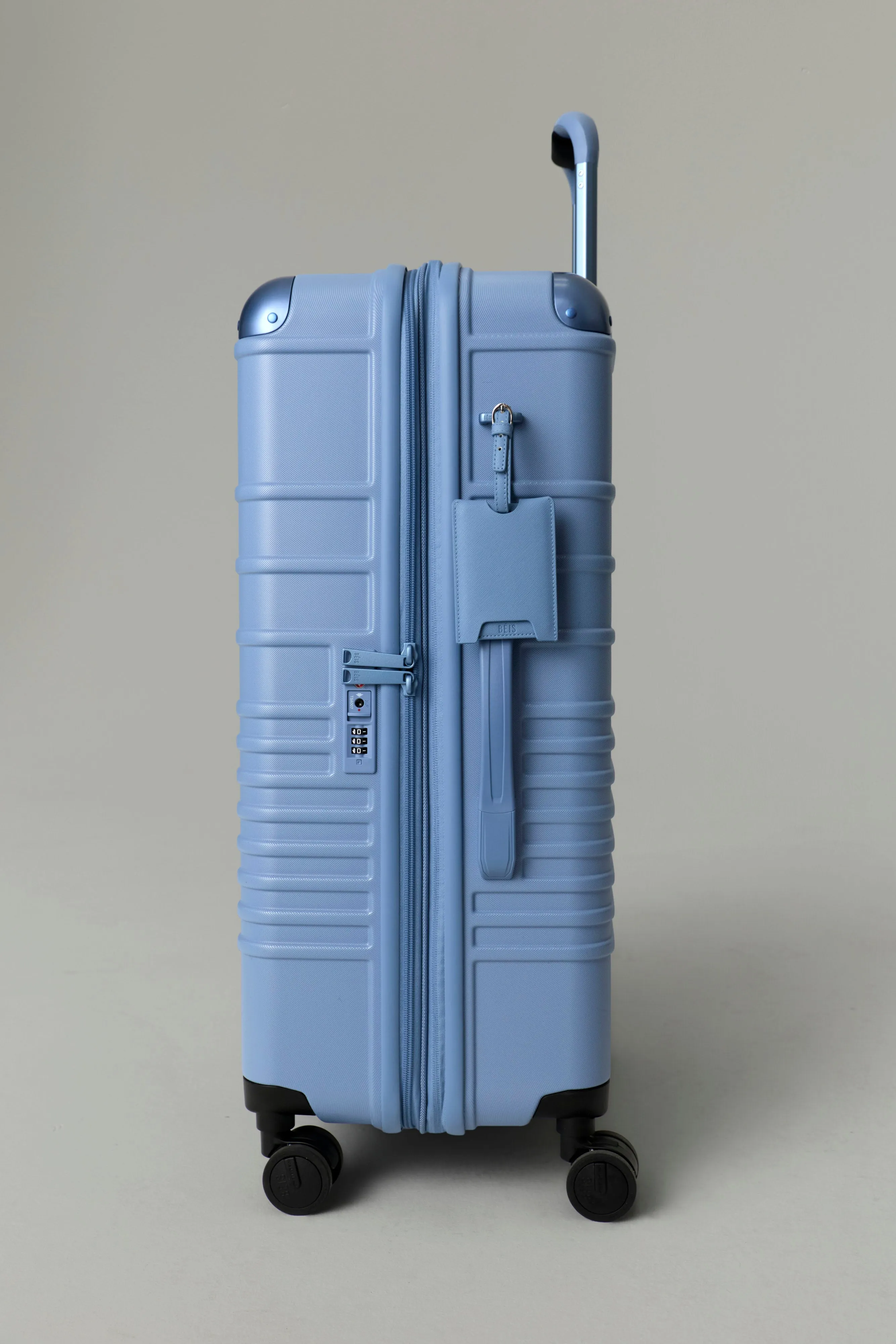 The Luggage Tag in Dusty Blue Gift sold by Beis product image thumbnail 4