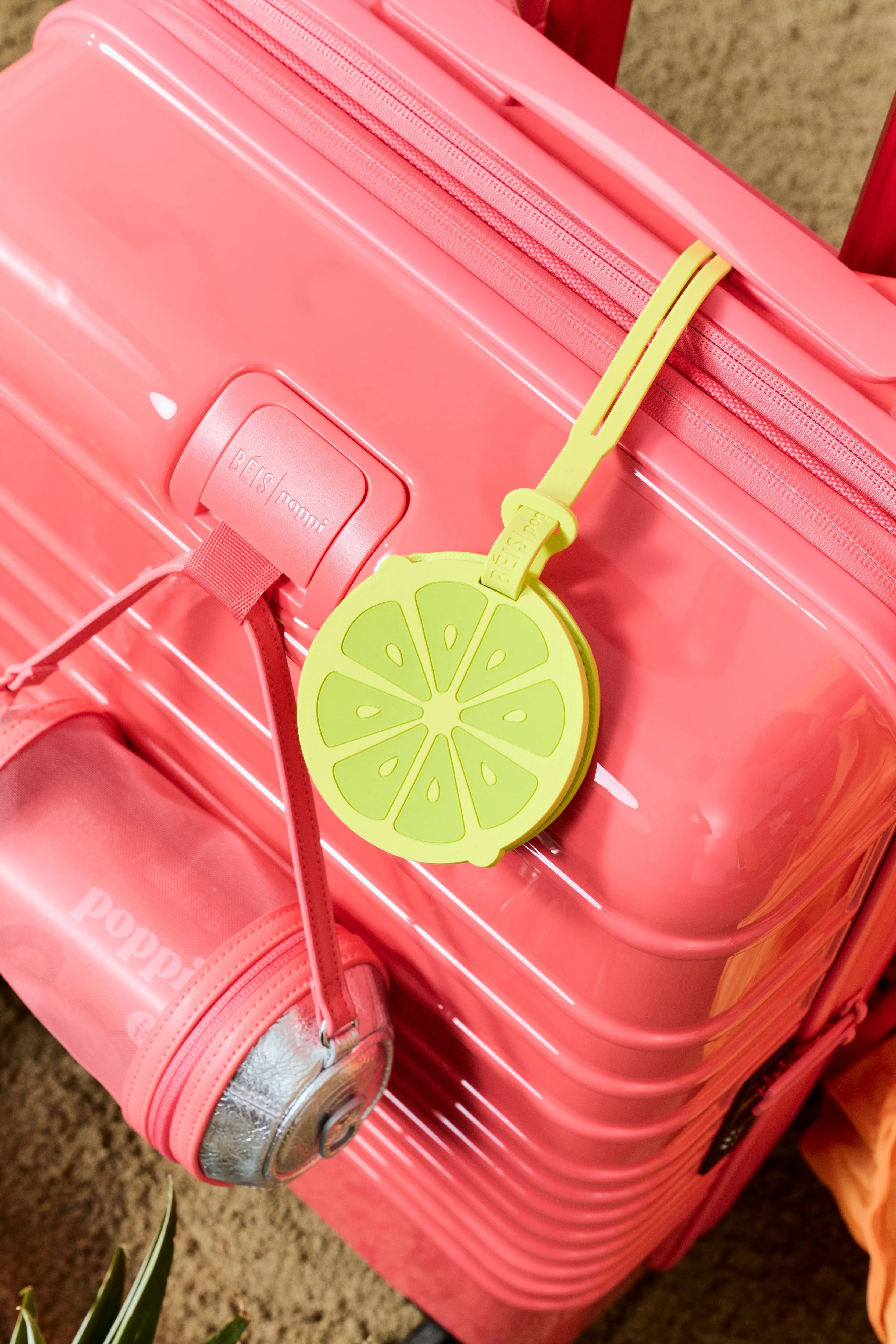 BÉIS x poppi The Luggage Tag in Lime sold by Beis product image thumbnail 4
