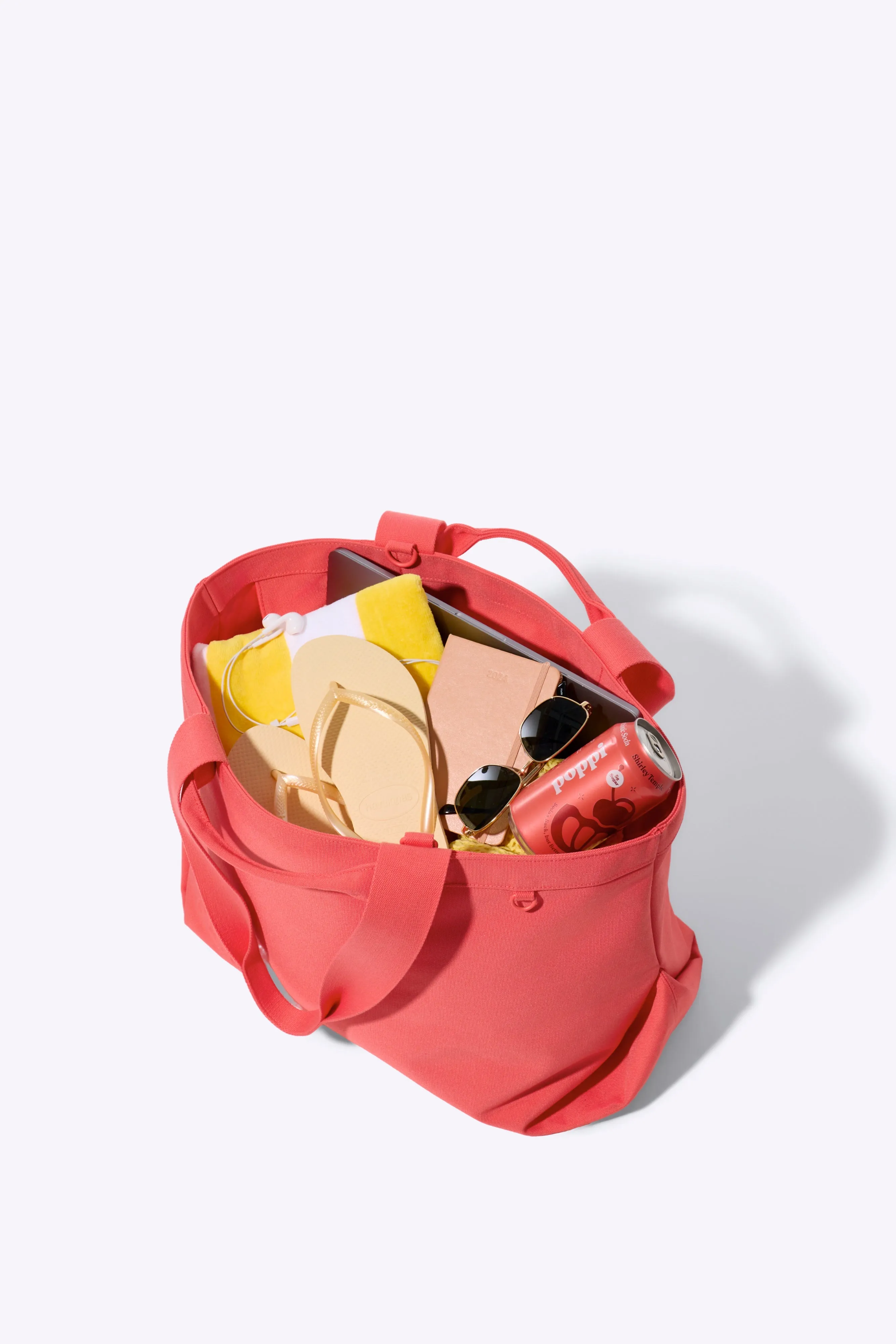 BÉIS x poppi The Travel Tote in Fruit Punch sold by Beis product image thumbnail 3