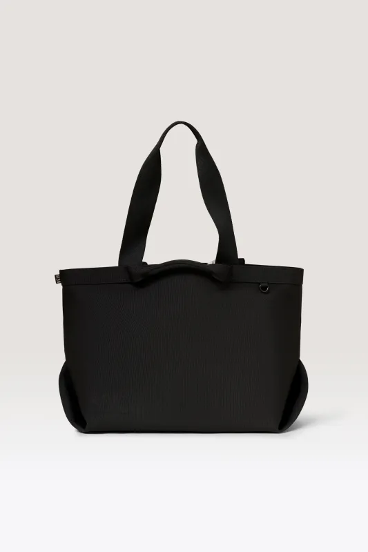 The Travel Tote in Black made by Beis