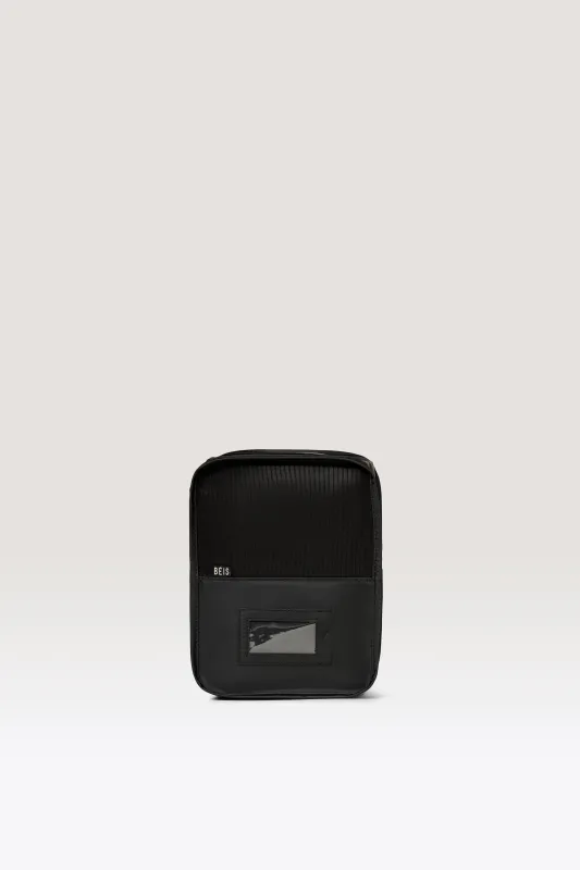 The Packing Cube Medium in Black made by Beis