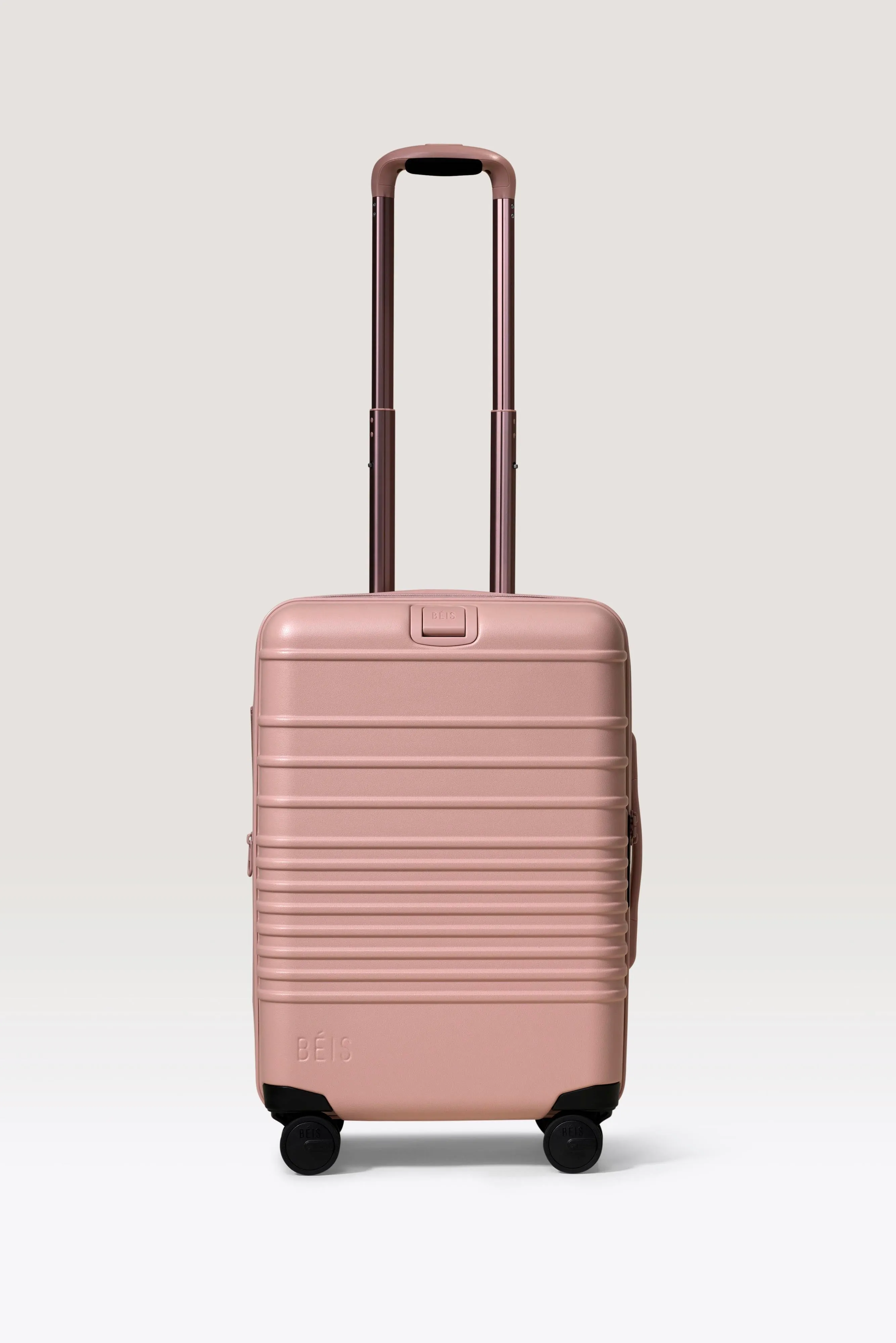 The Medium Luggage Starter Set sold by Beis product image thumbnail 3