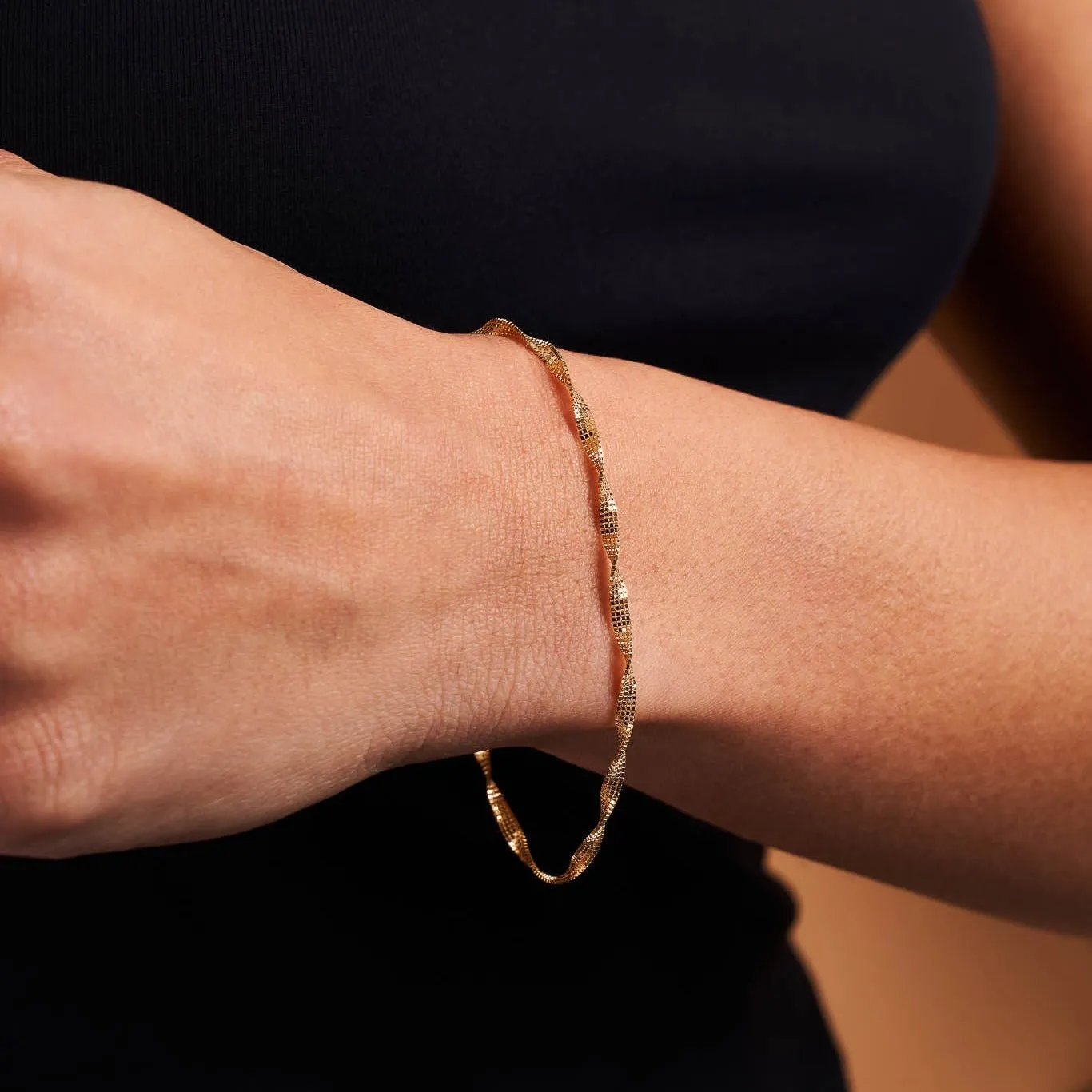 Twisted Chain Bracelet sold by 7879 product image thumbnail 2