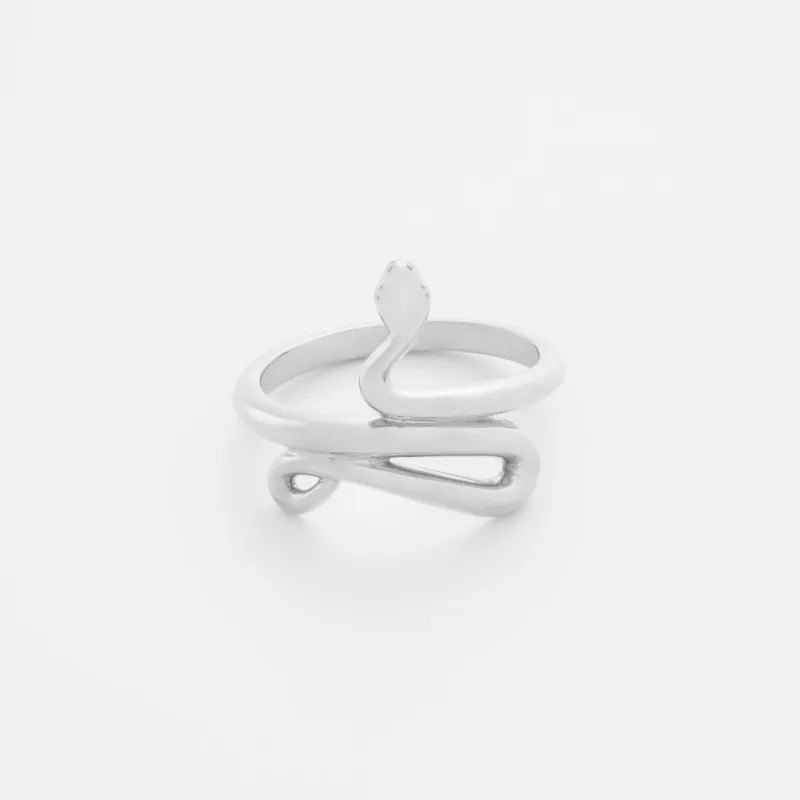 Snake Ring sold by 7879