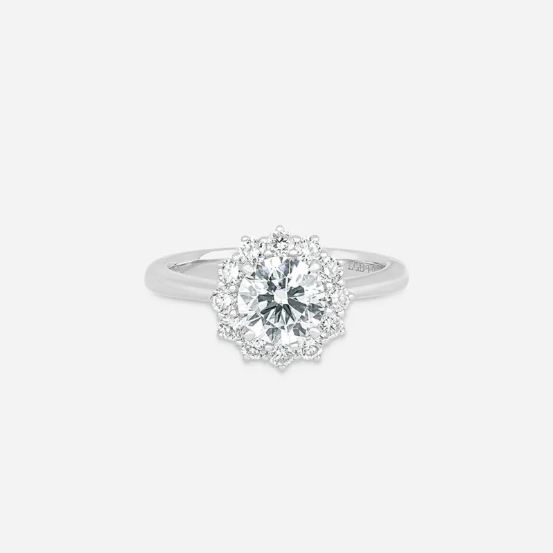 Round Cut Halo Diamond Ring - Colour D/VVS made by 7879