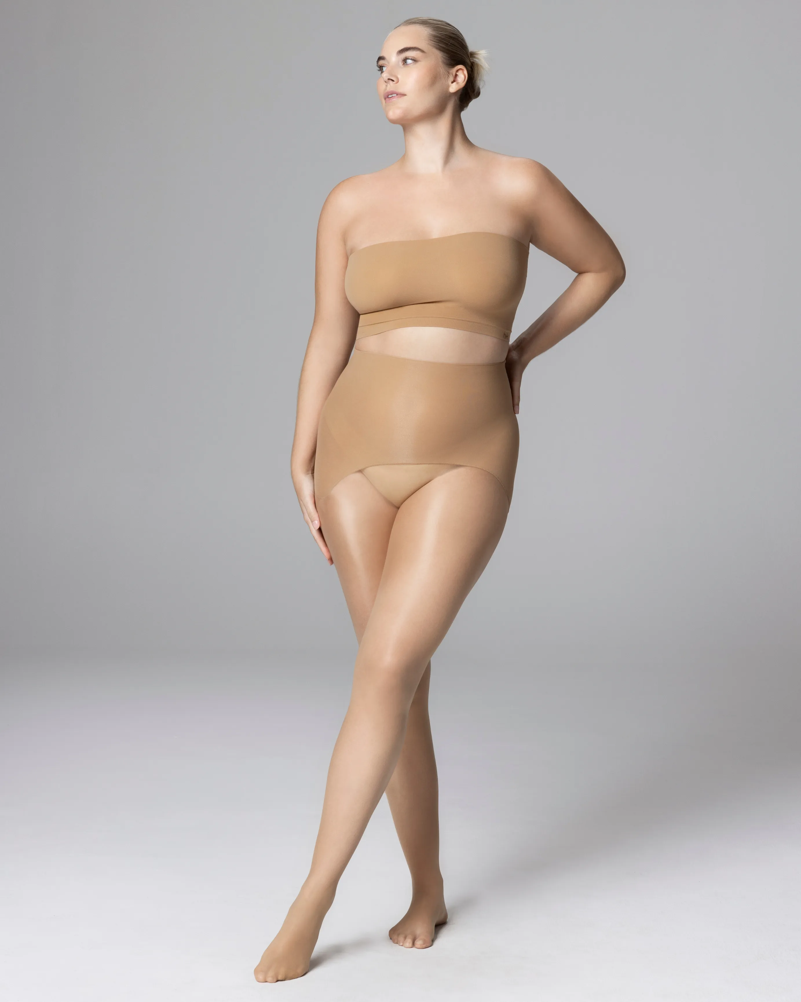 PLAY - FREE HUGGING SEAMLESS TIGHTS - GLOSS sold by Noosh