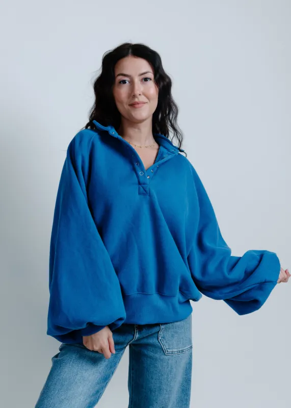Lainey Buttoned Pullover - Cobalt Blue made by Papermoon