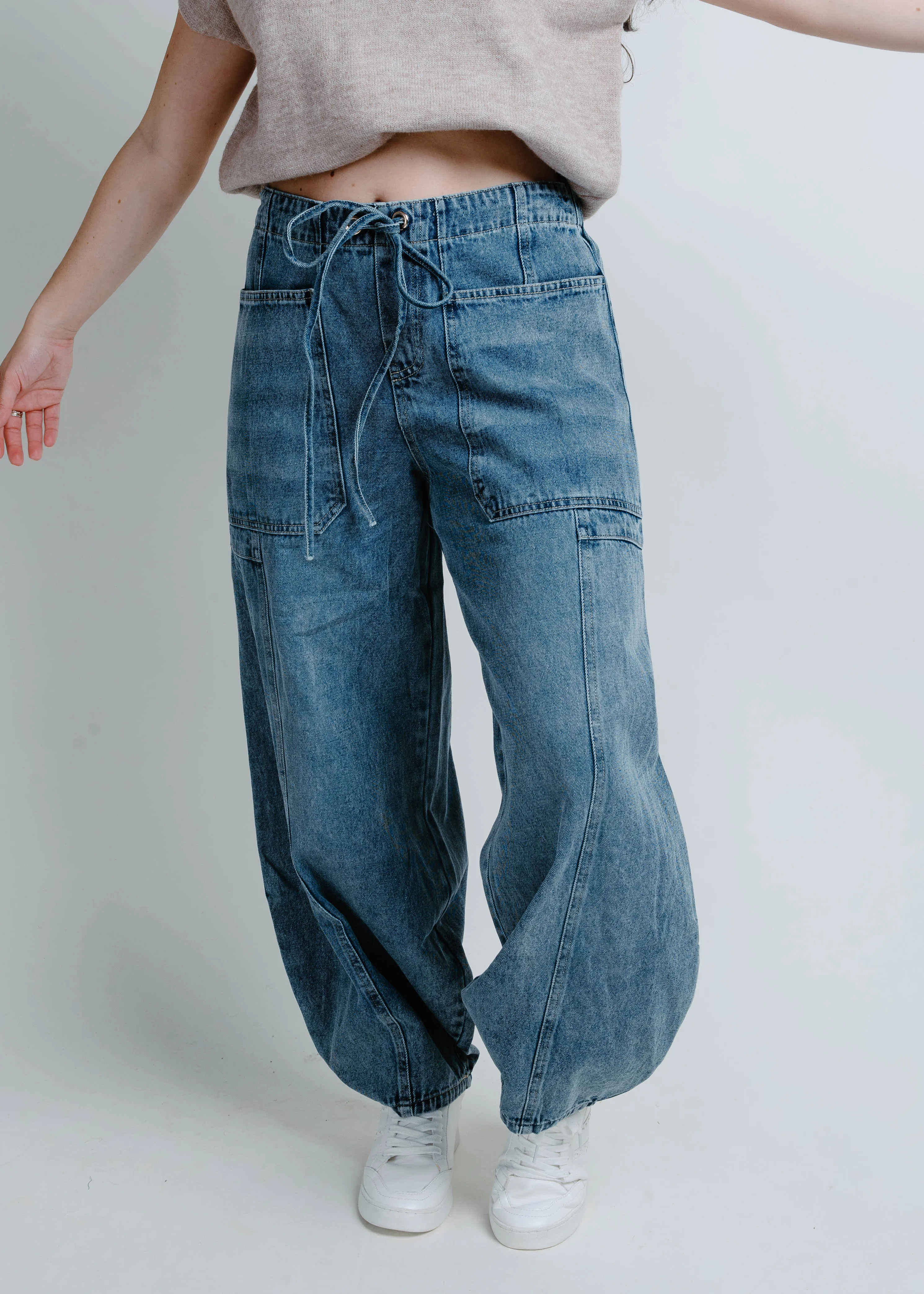 Lainey Mid Rise Barrel Jeans - Medium Wash sold by Vinnie Louise product image thumbnail 2