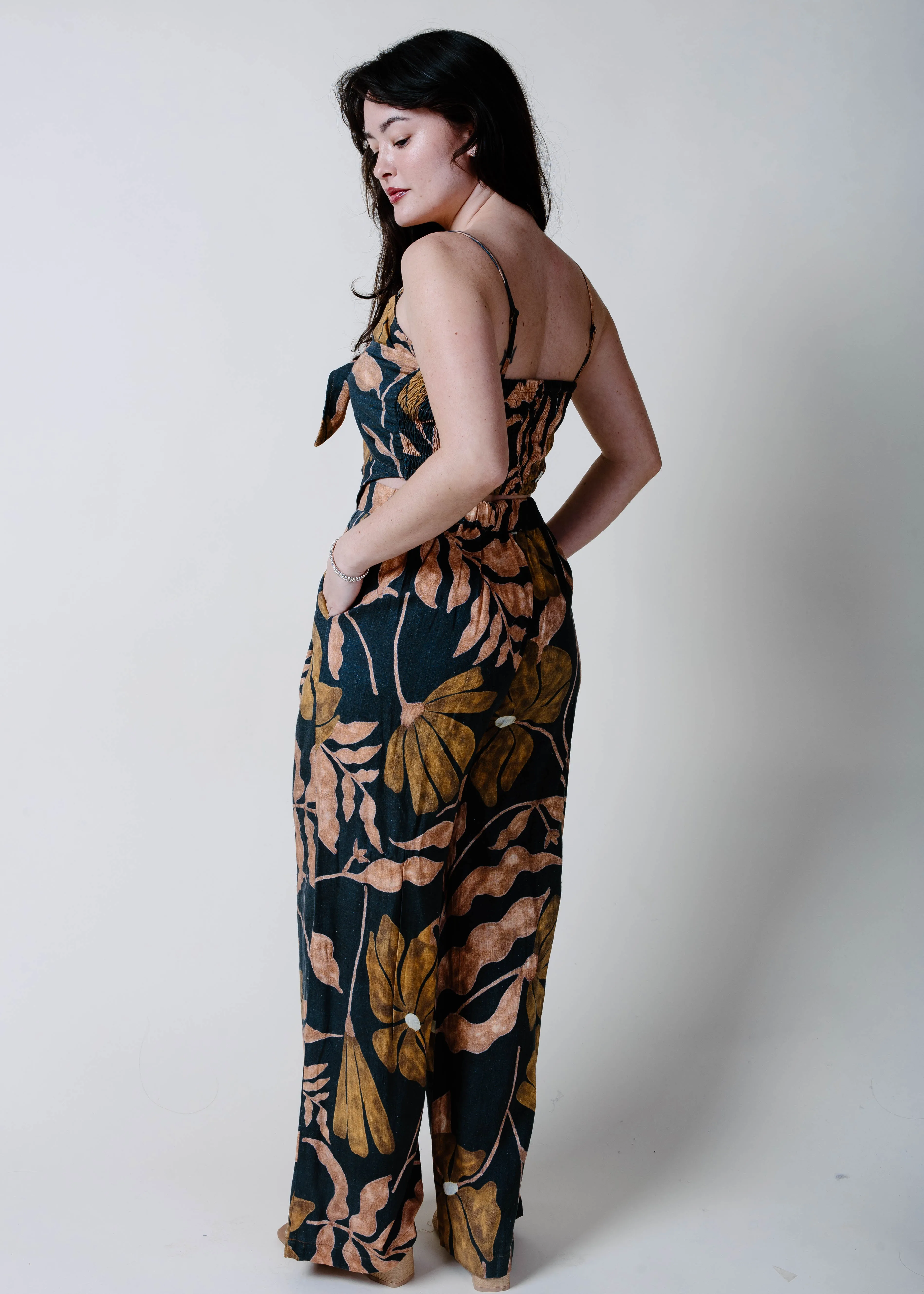 The Cabo Linen Pant sold by Vinnie Louise product image thumbnail 4