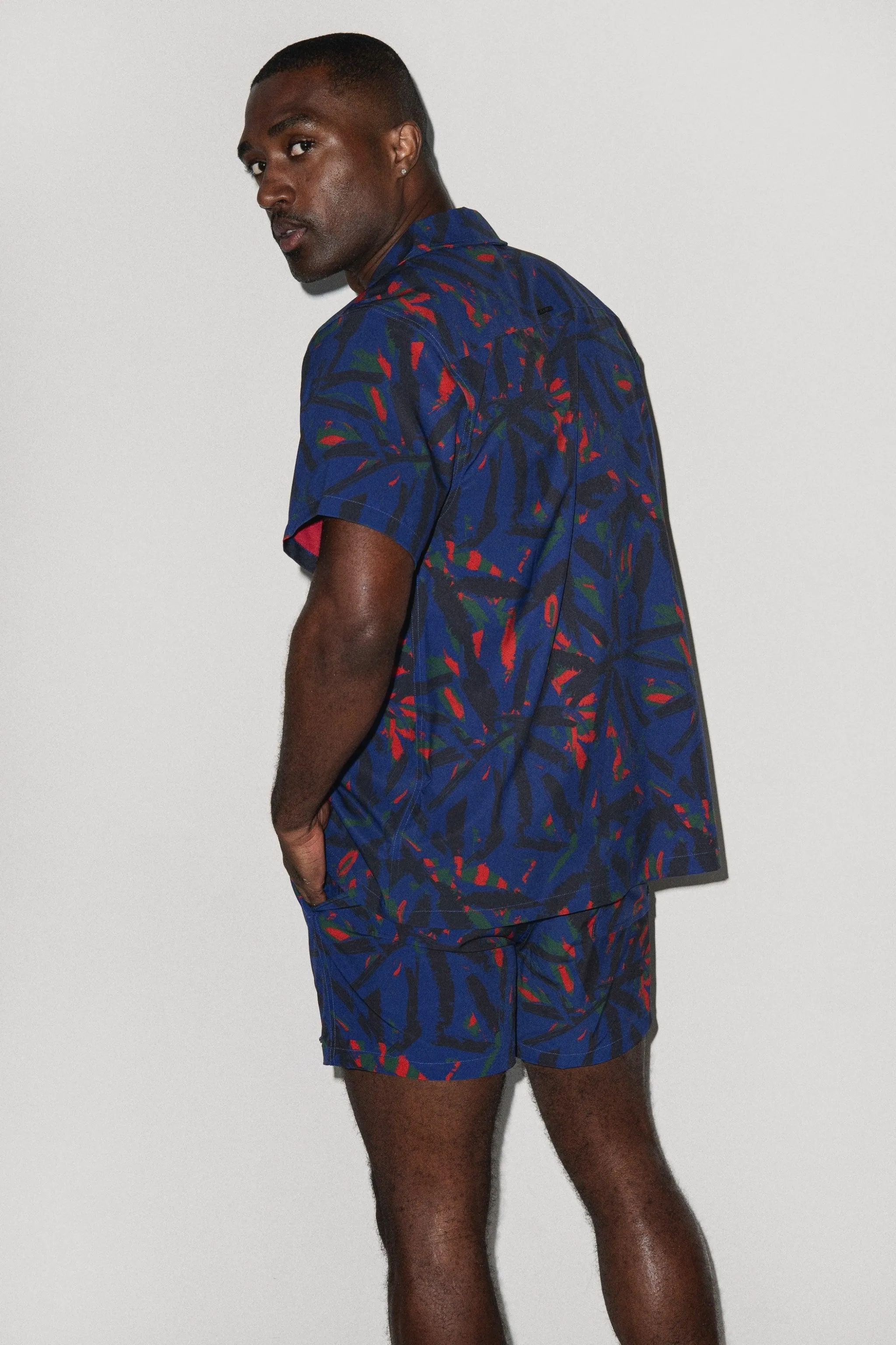 Saint Tropez Cabana Set Navy Palm sold by Playaluxe product image thumbnail 3