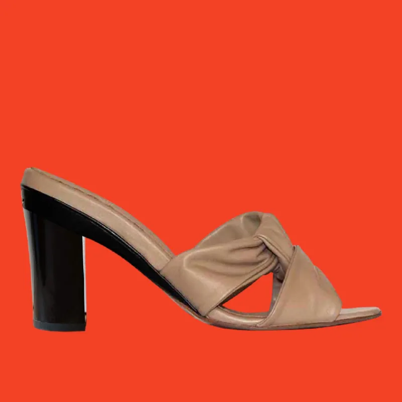 Manon Dune made by Tanya Heath