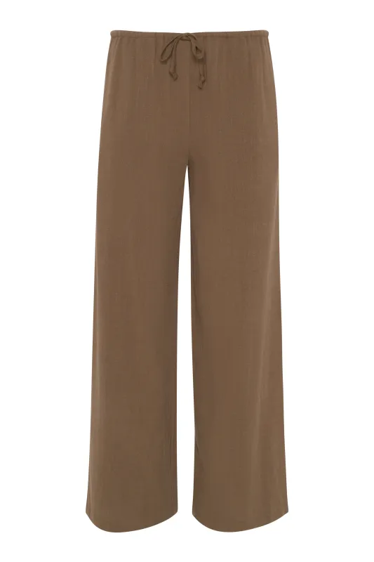 Pantalon en lin timeless sold by Girl Crush Gang