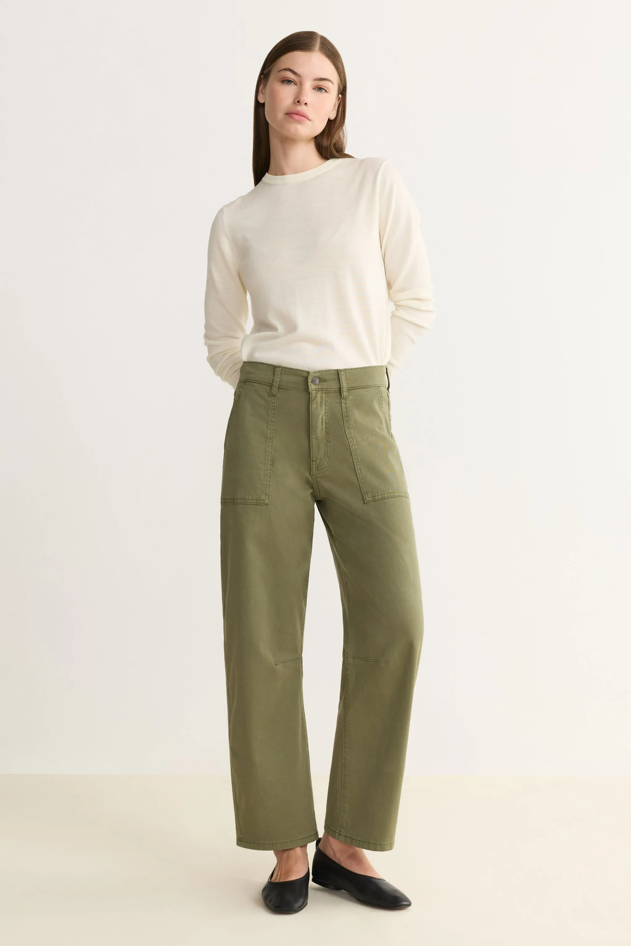 BNA TWILL - SOFT CURVE BARREL PANTS | FOUR LEAF CLOVER sold by Warp + Weft product image thumbnail 4
