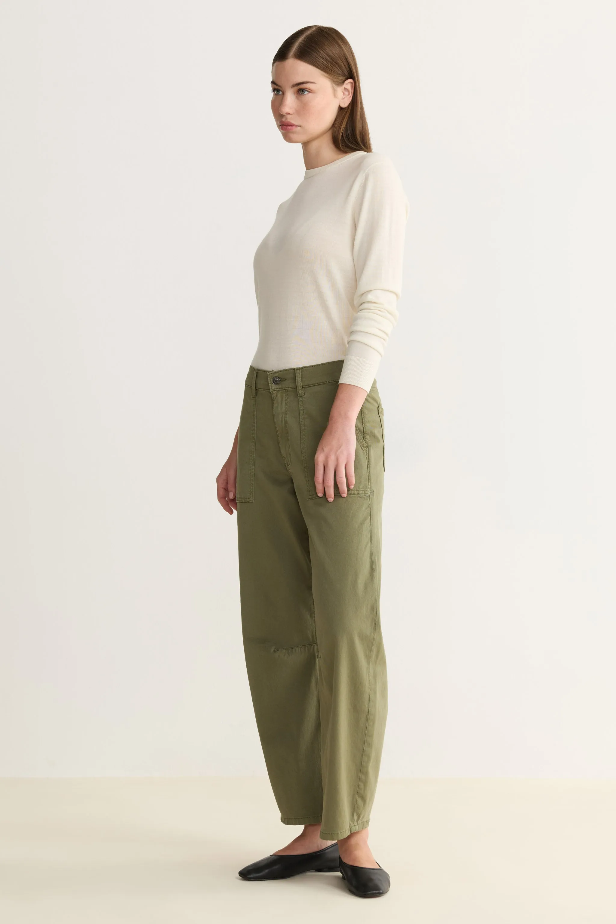 BNA TWILL - SOFT CURVE BARREL PANTS | FOUR LEAF CLOVER sold by Warp + Weft product image thumbnail 2