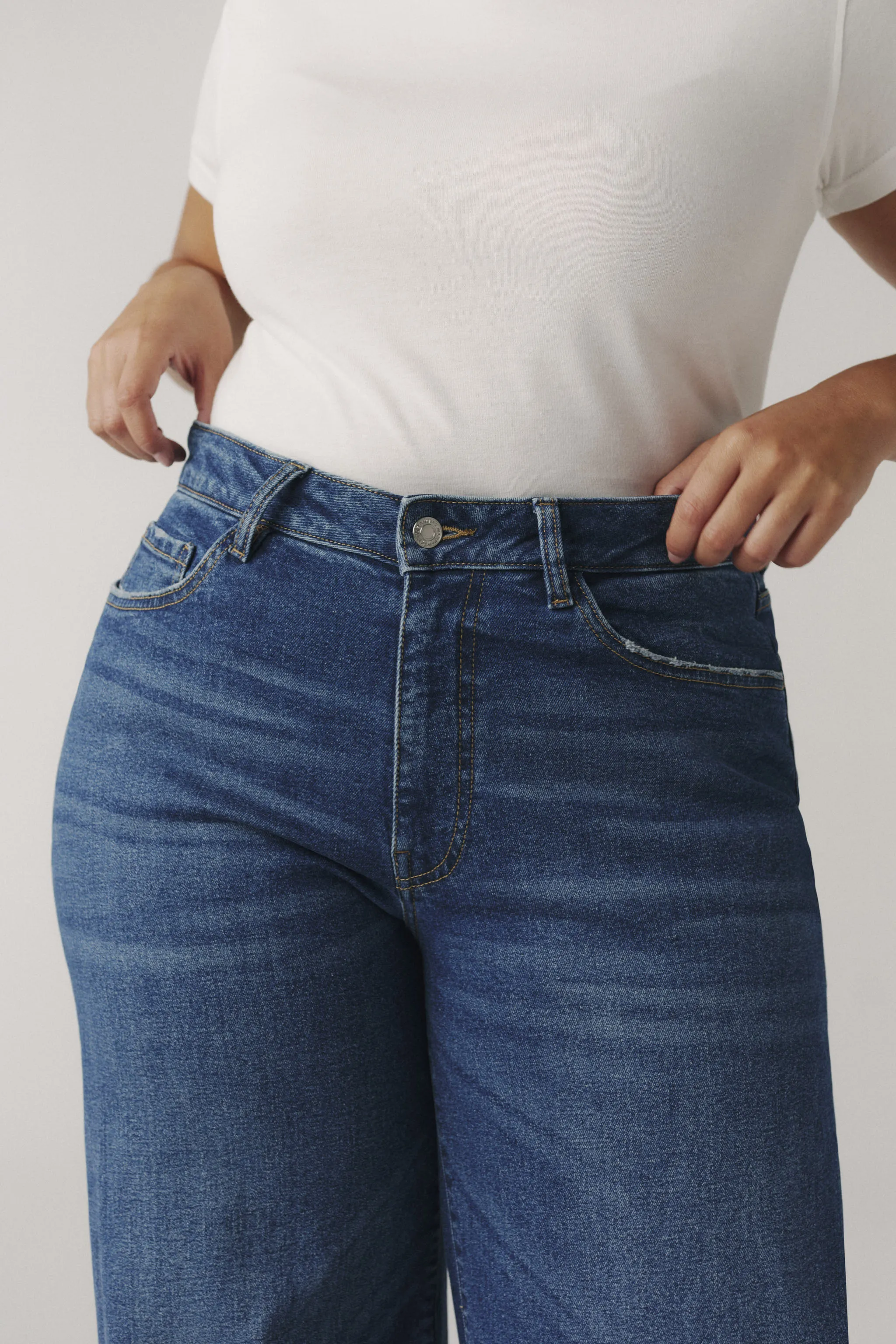 NCE PLUS - WIDE LEG JEANS | DOUBLE CUFF sold by Warp + Weft product image thumbnail 4