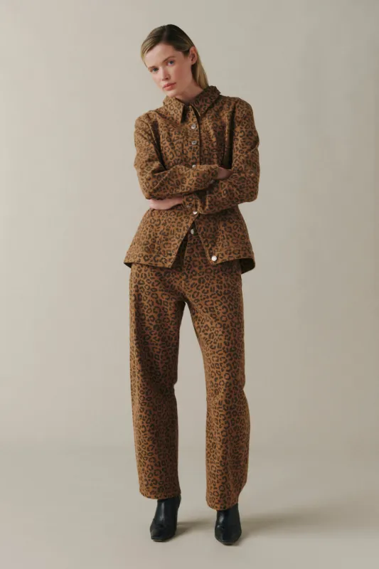 BNA - SOFT CURVE BARREL TWILL PANTS | LEOPARD made by Warp + Weft