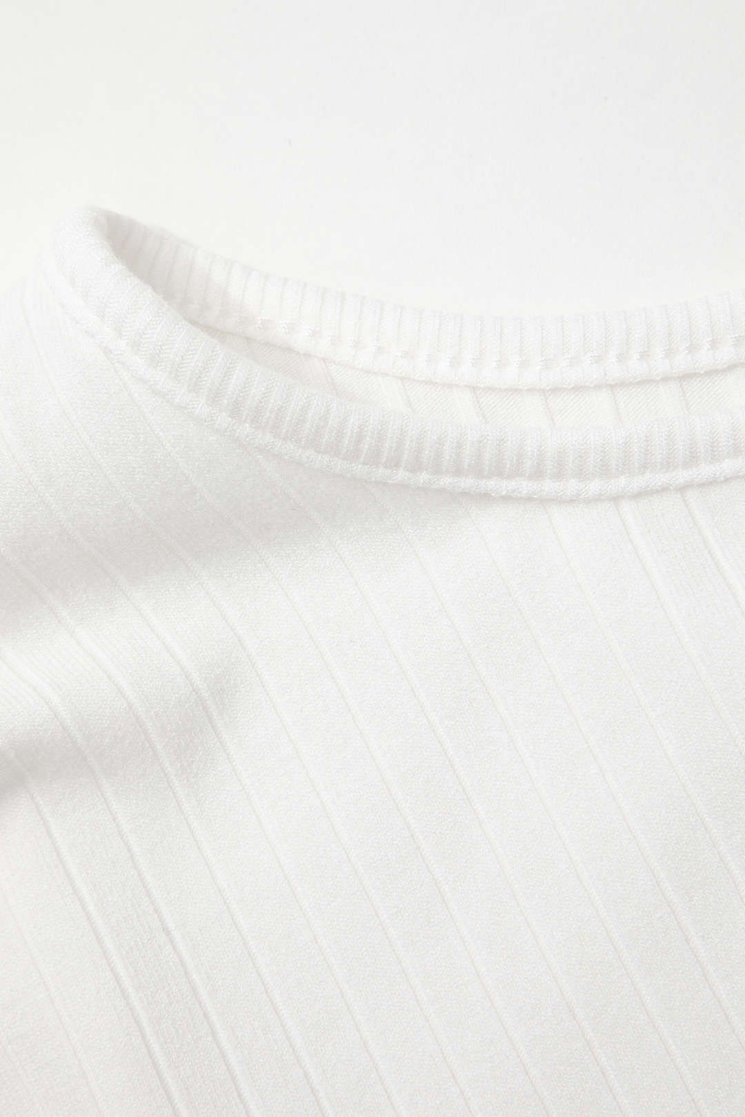 V-neck Knit Button Up Long Sleeve Crop Top sold by Micas product image thumbnail 3