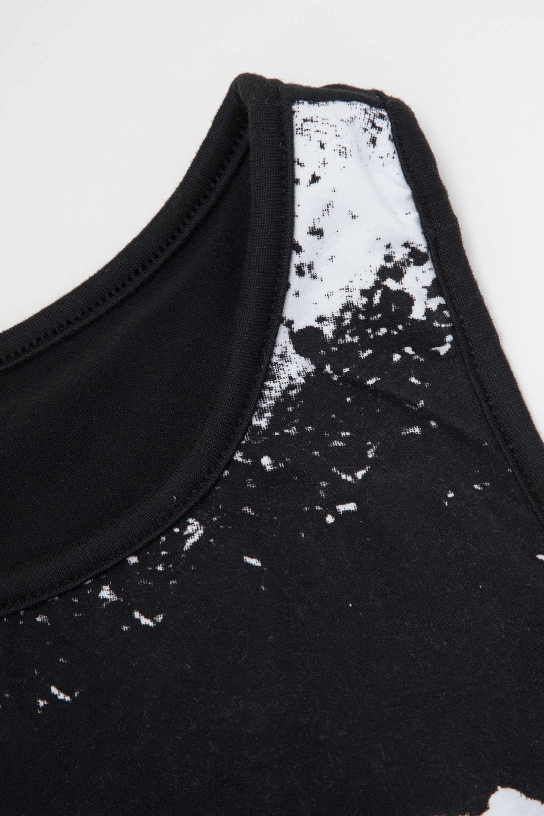 Printed Crop Tank To sold by Micas product image thumbnail 3