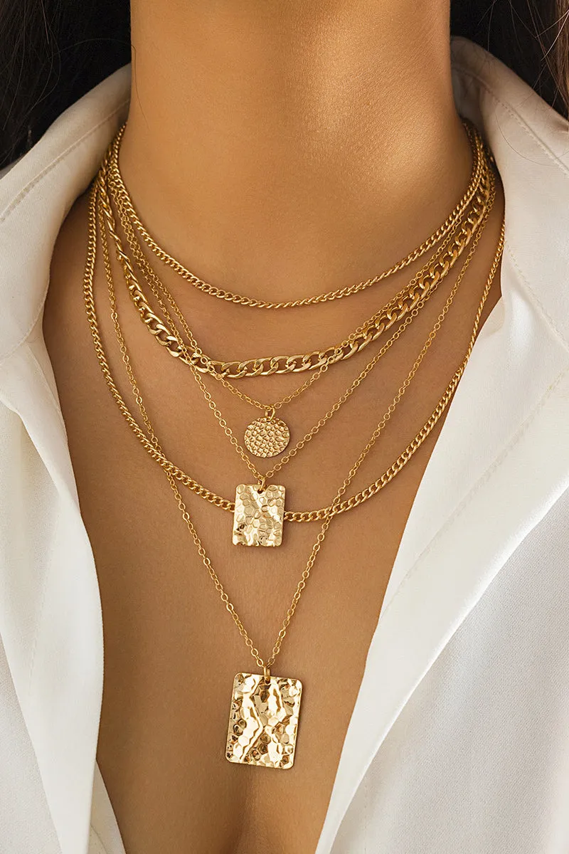 Metal kæde geometrisk vedhæng halskæde sold by Micas