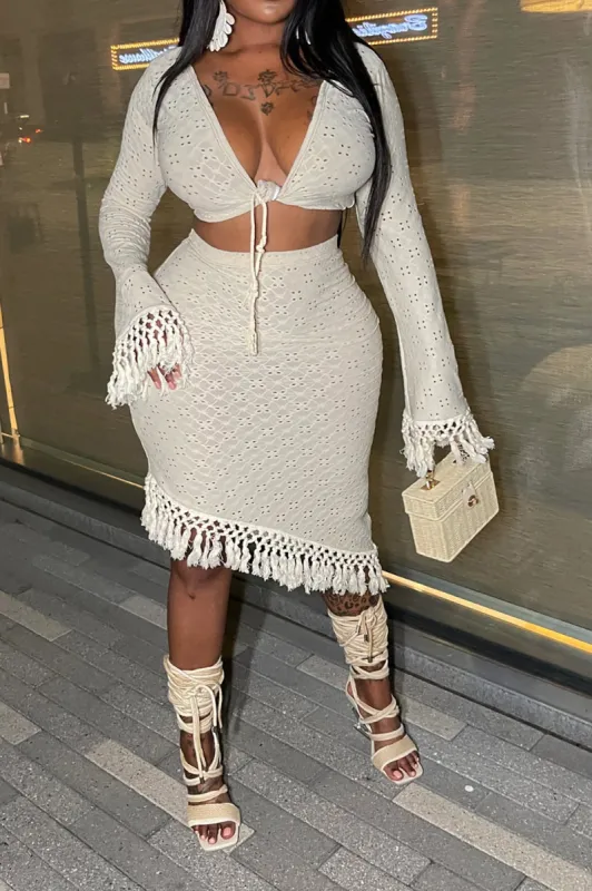 Solid Fringe V-hals Crop Top og Midi Nederdel Sæt sold by Micas