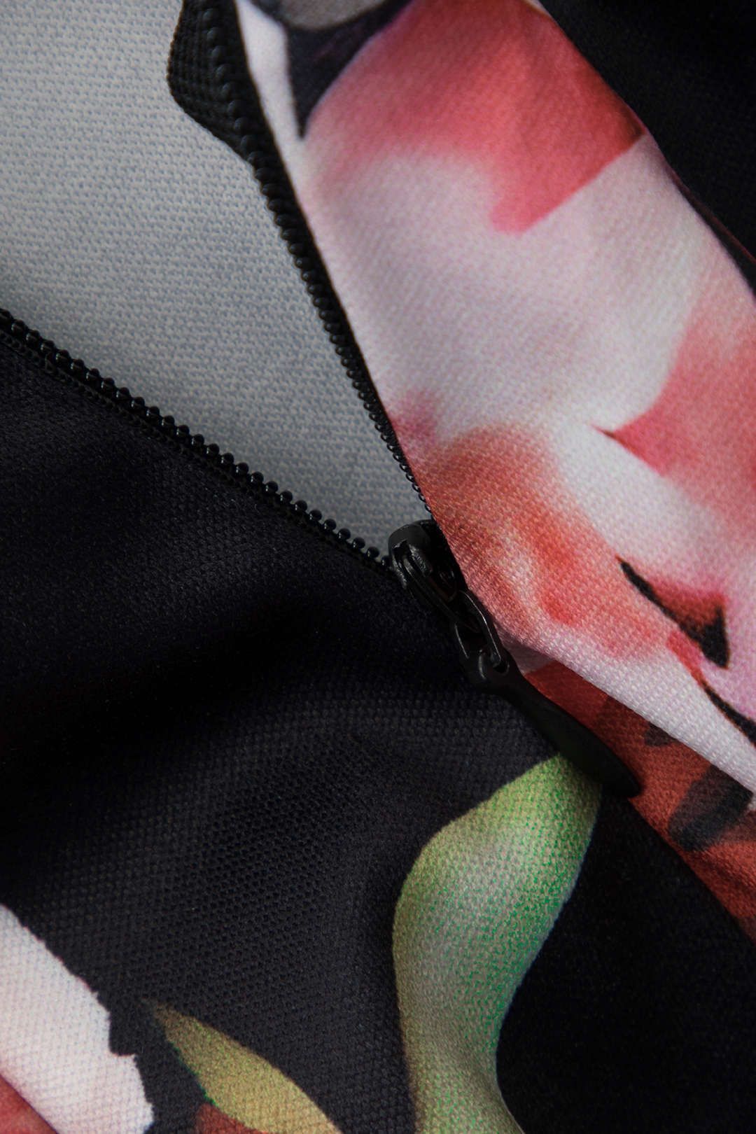 Floral Print Asymmetric Maxi Dress sold by Micas product image thumbnail 5